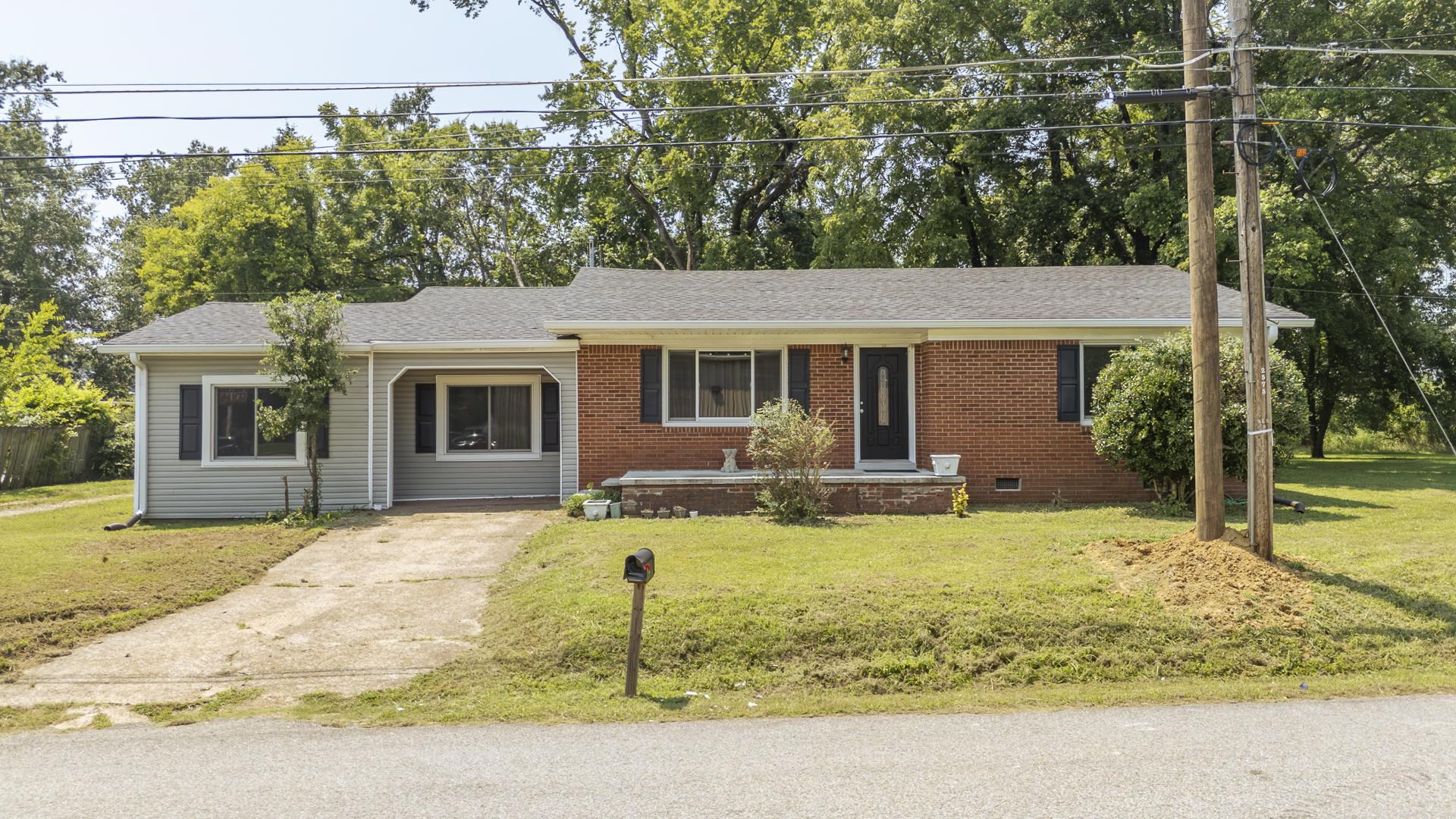111 N Elm St Property Photo 22