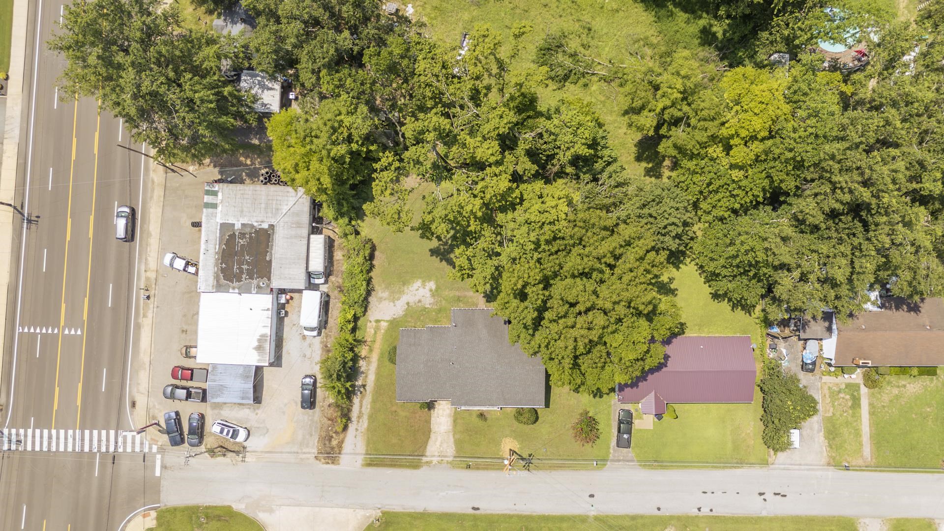 111 N Elm St Property Photo 26
