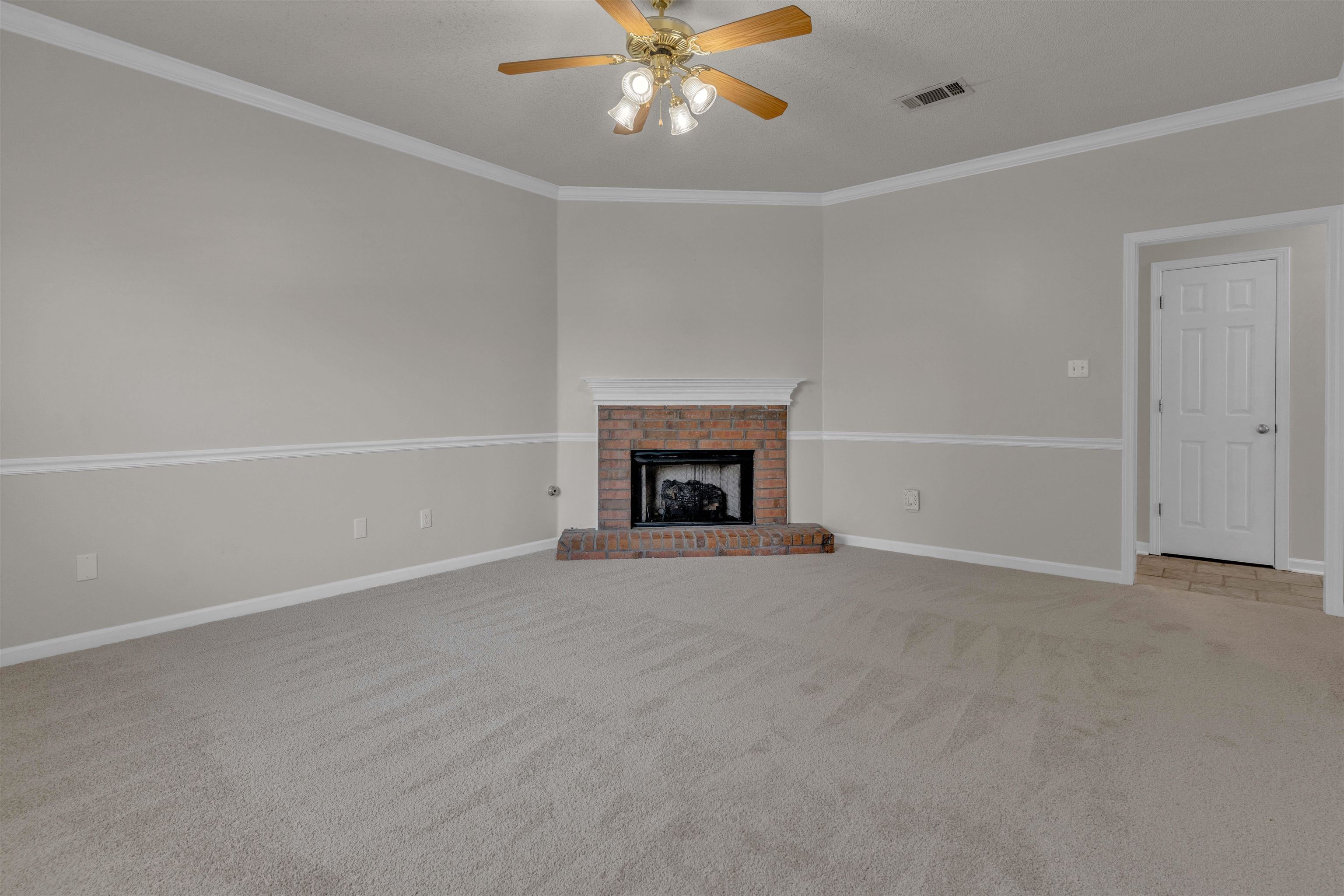 8701 Citrus Bend Dr Property Photo 5