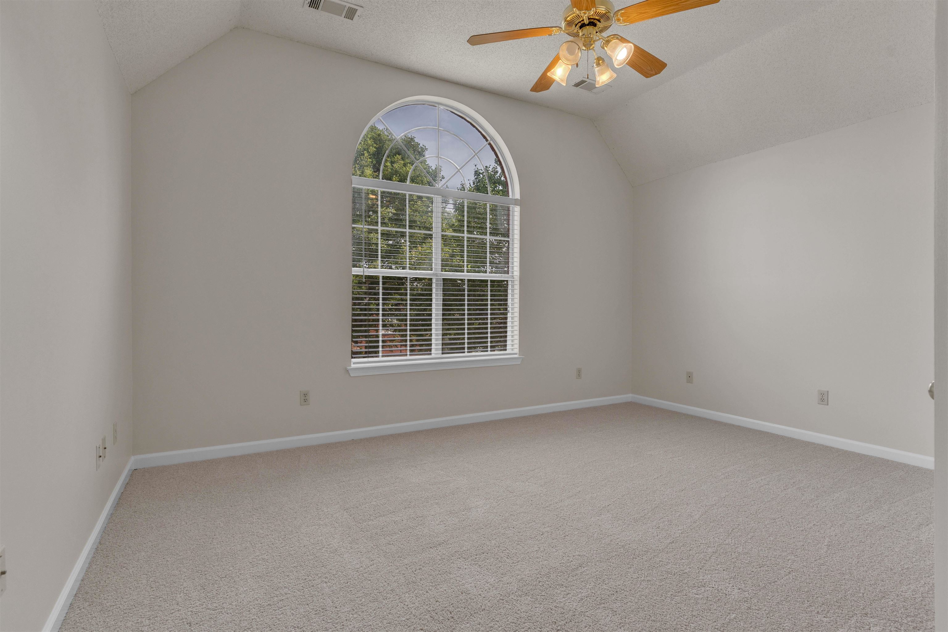 8701 Citrus Bend Dr Property Photo 18