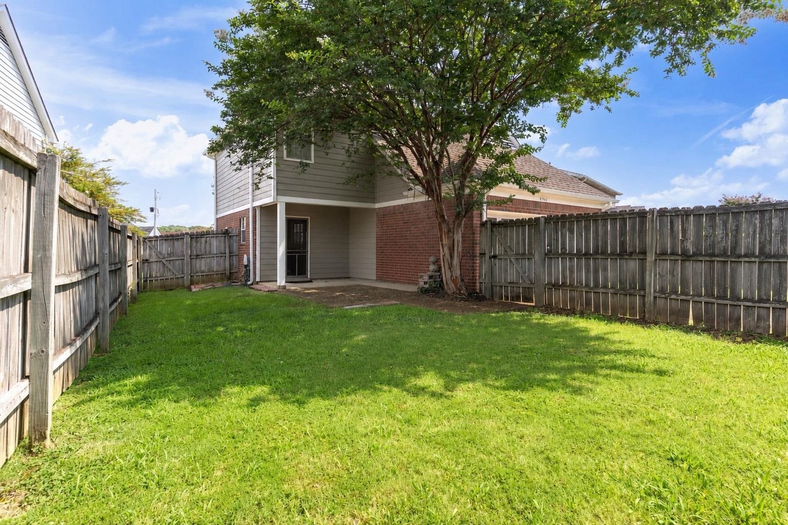 8701 Citrus Bend Dr Property Photo 32