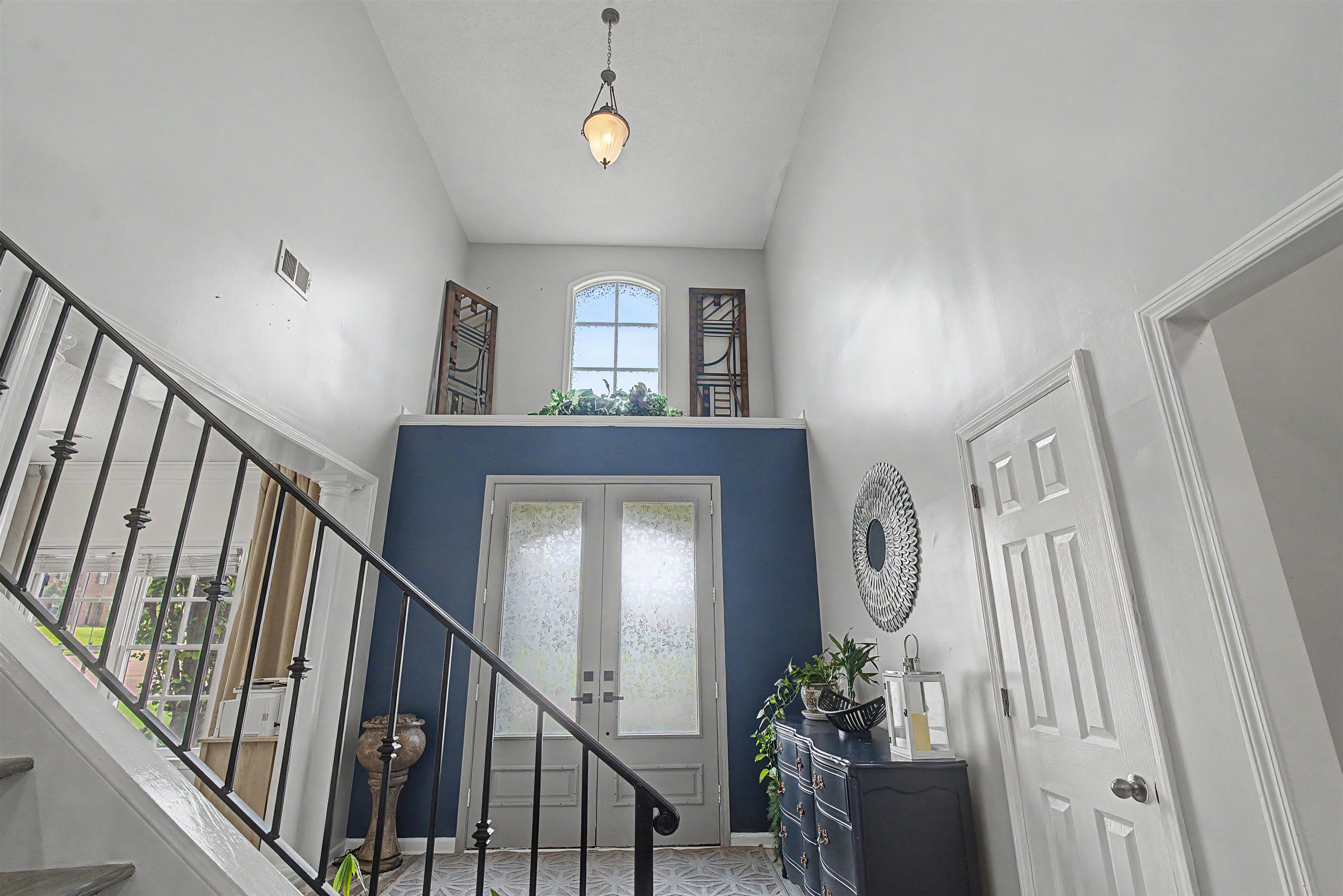 1066 Kentshire Cv Property Photo 7