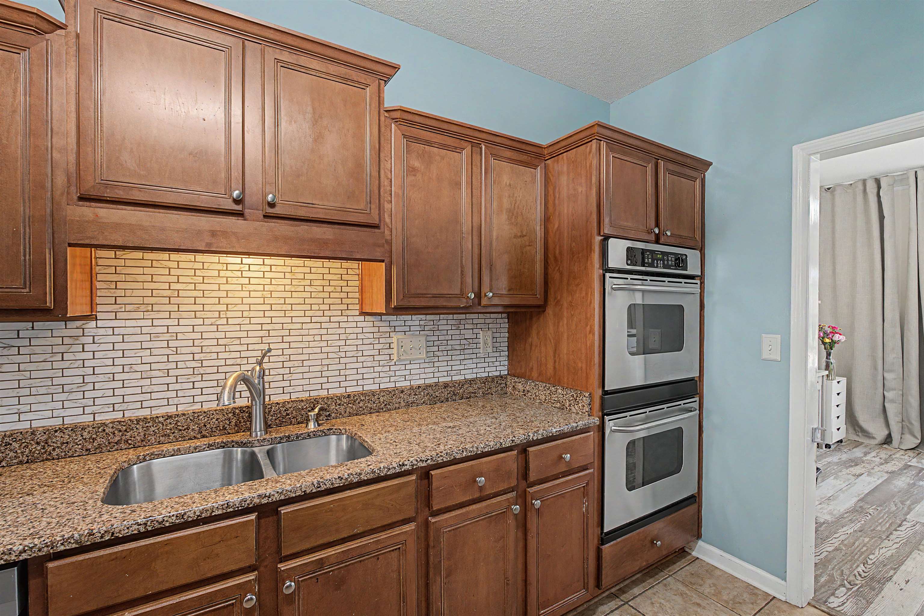 1066 Kentshire Cv Property Photo 13