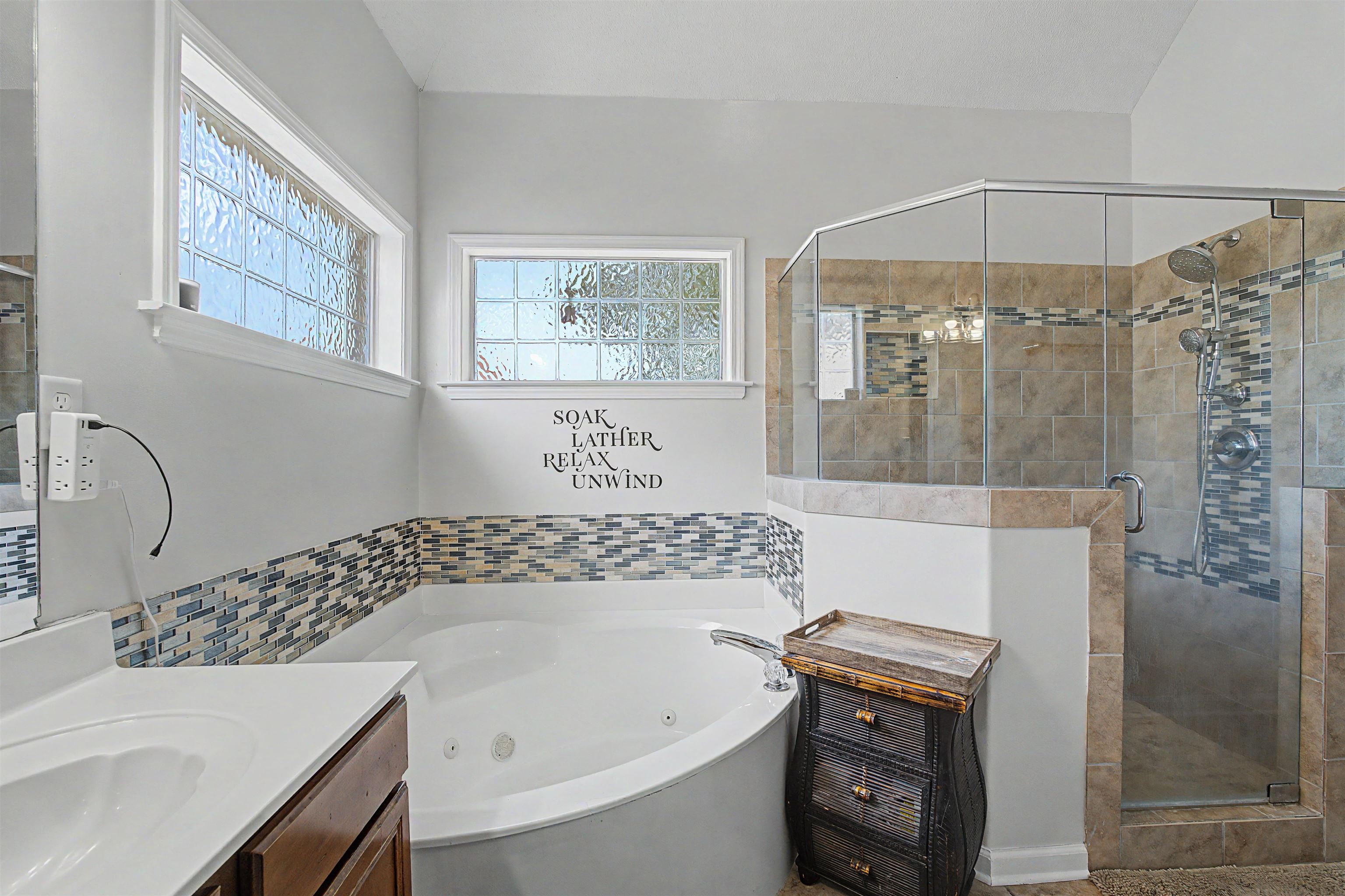 1066 Kentshire Cv Property Photo 21