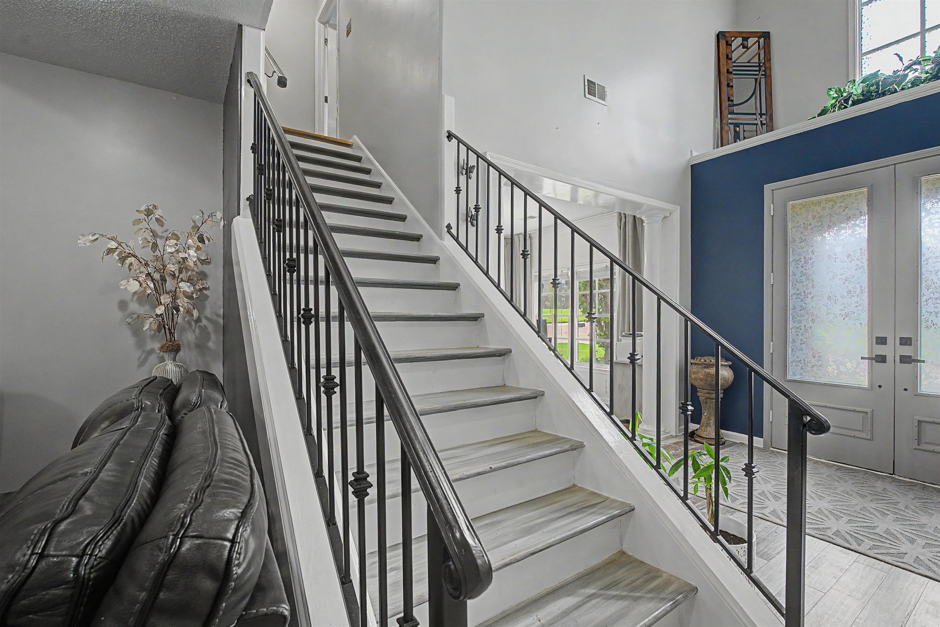 1066 Kentshire Cv Property Photo 26
