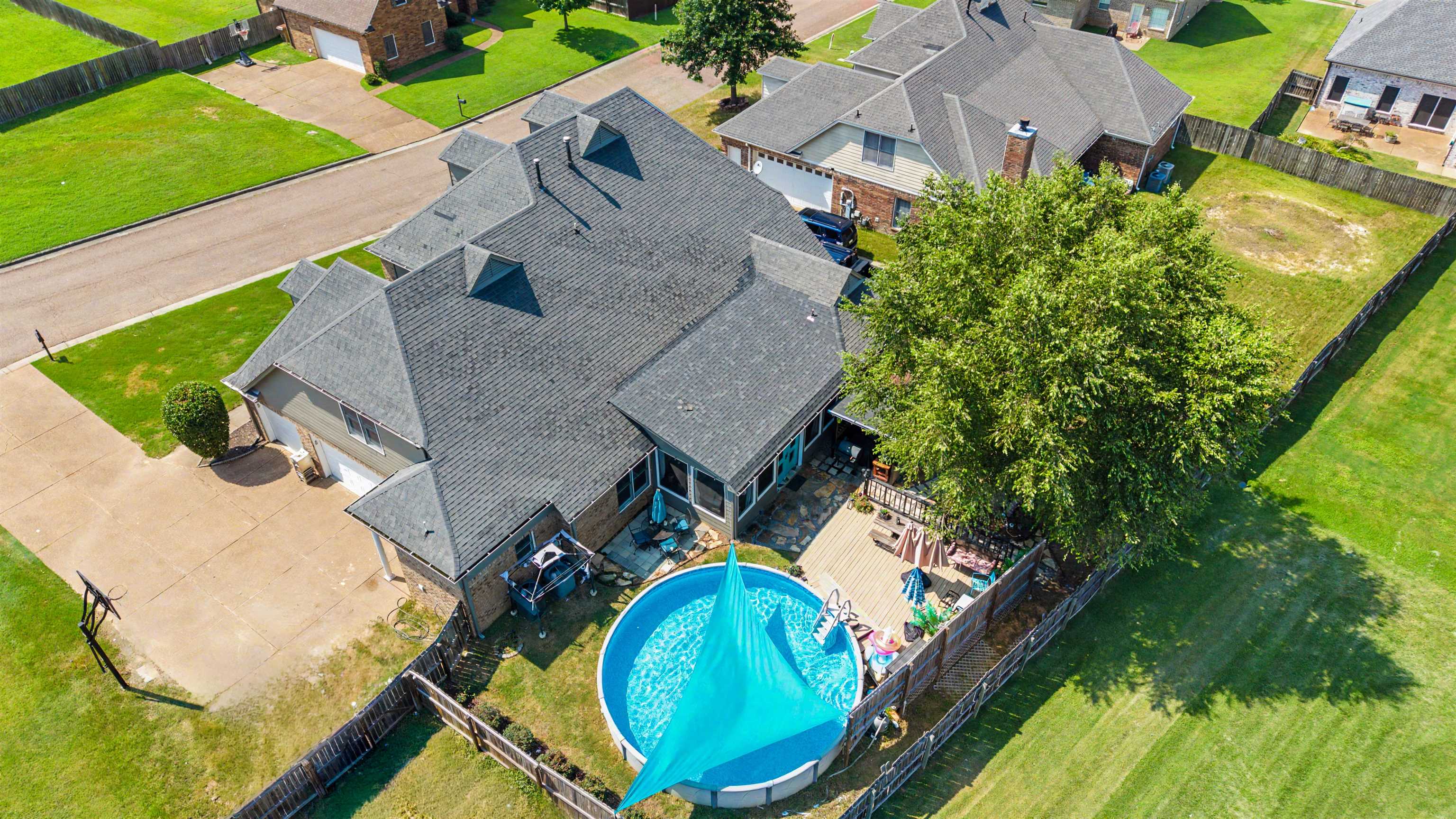 1066 Kentshire Cv Property Photo 40