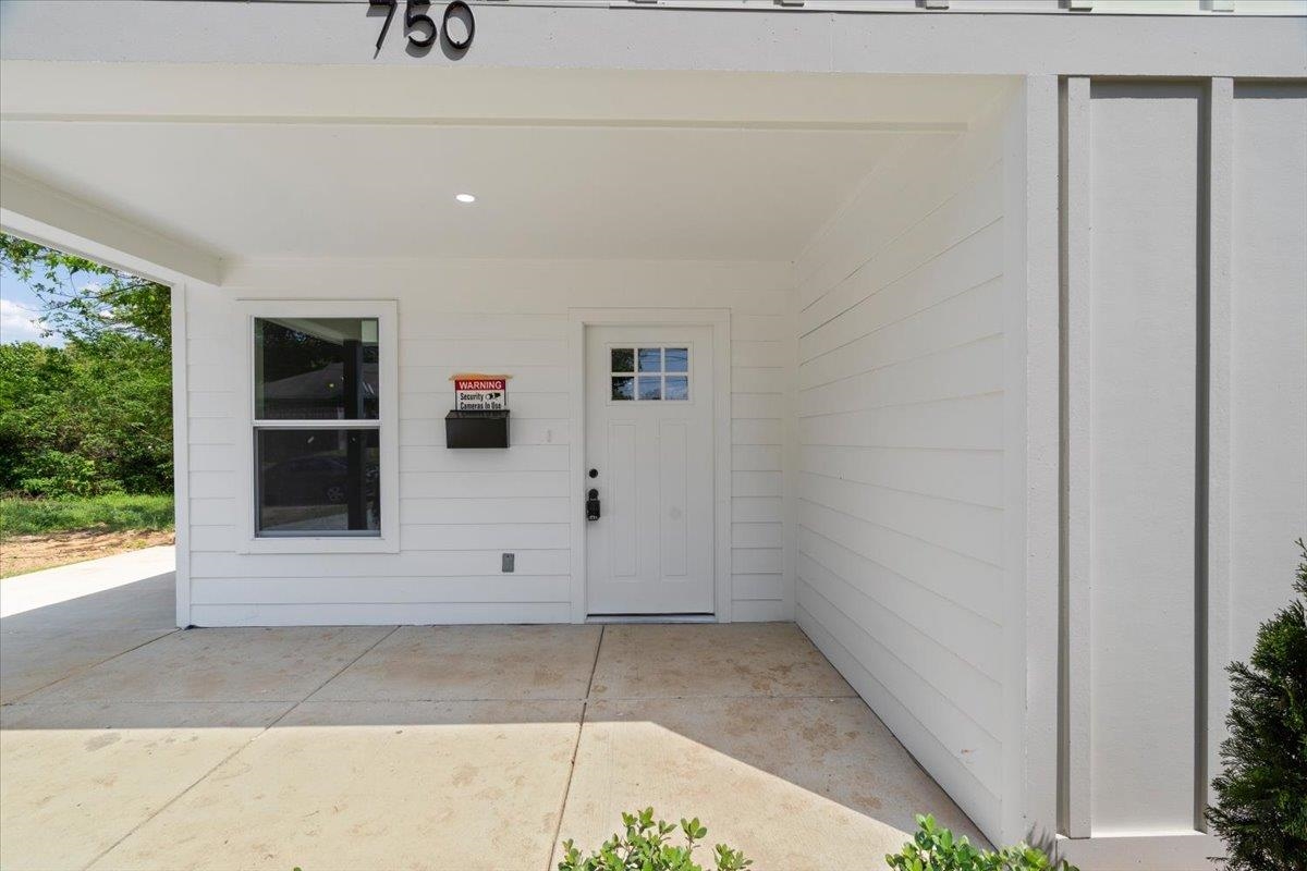 750 Barrett Pl N Property Photo 20