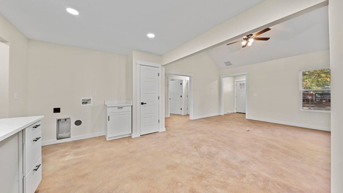 3377 Lamphier Pl Property Photo 4