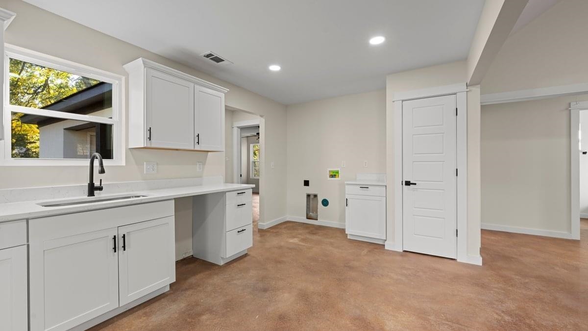 3377 Lamphier Pl Property Photo 7