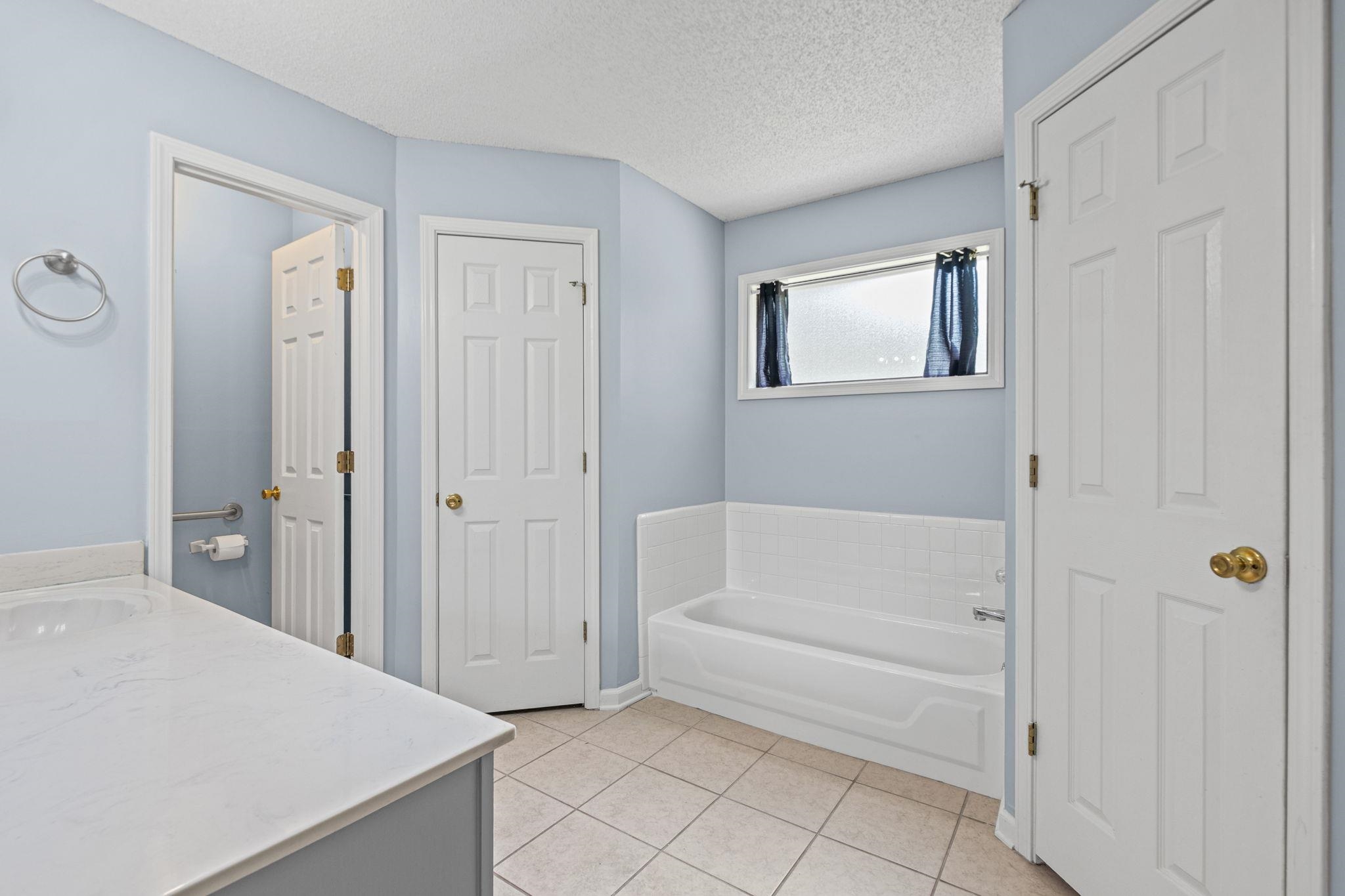 7947 Sandywood Ln Property Photo 16