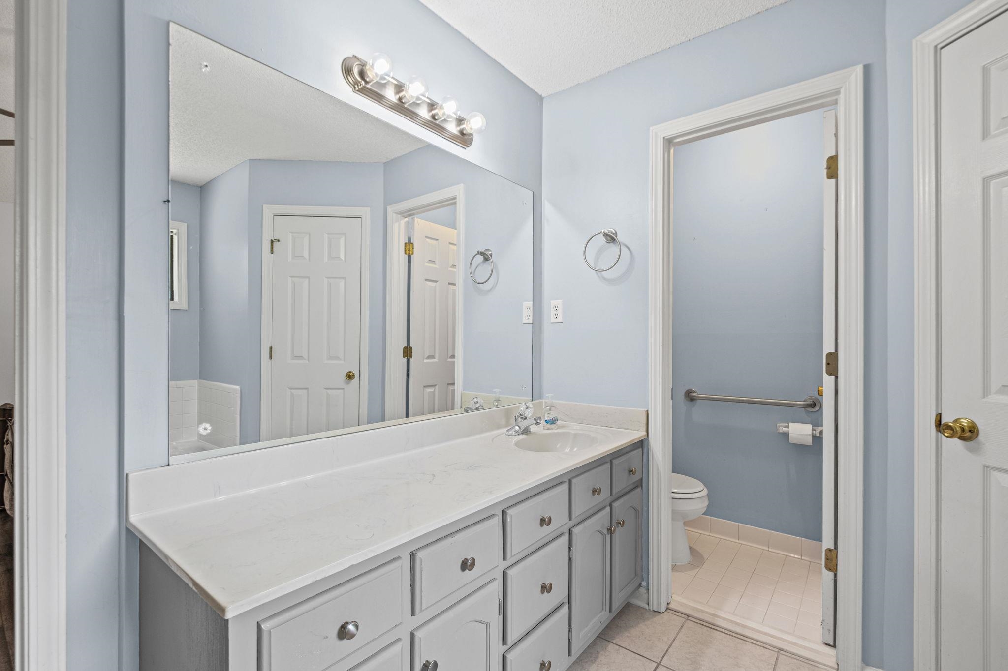 7947 Sandywood Ln Property Photo 17