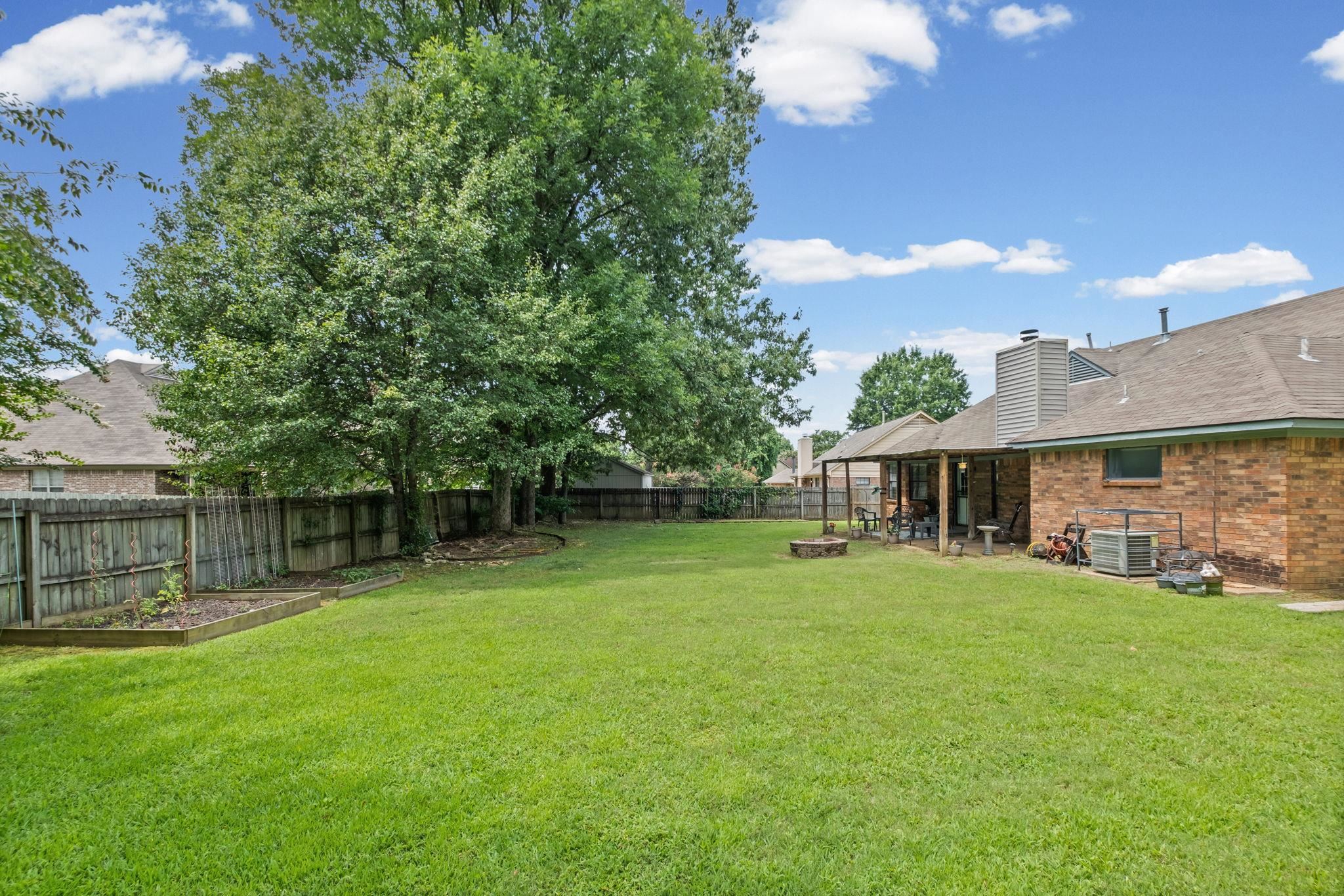7947 Sandywood Ln Property Photo 28