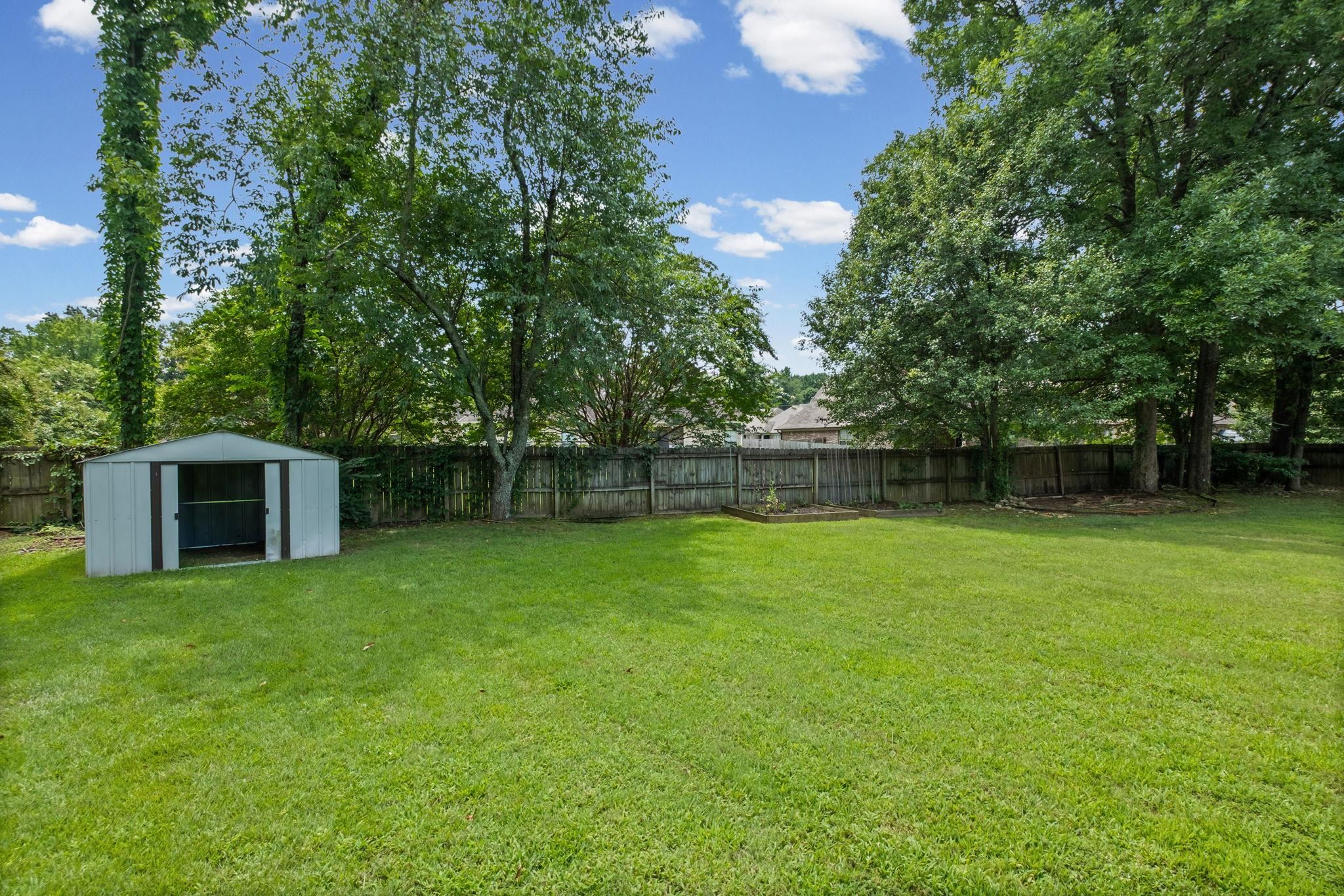 7947 Sandywood Ln Property Photo 29