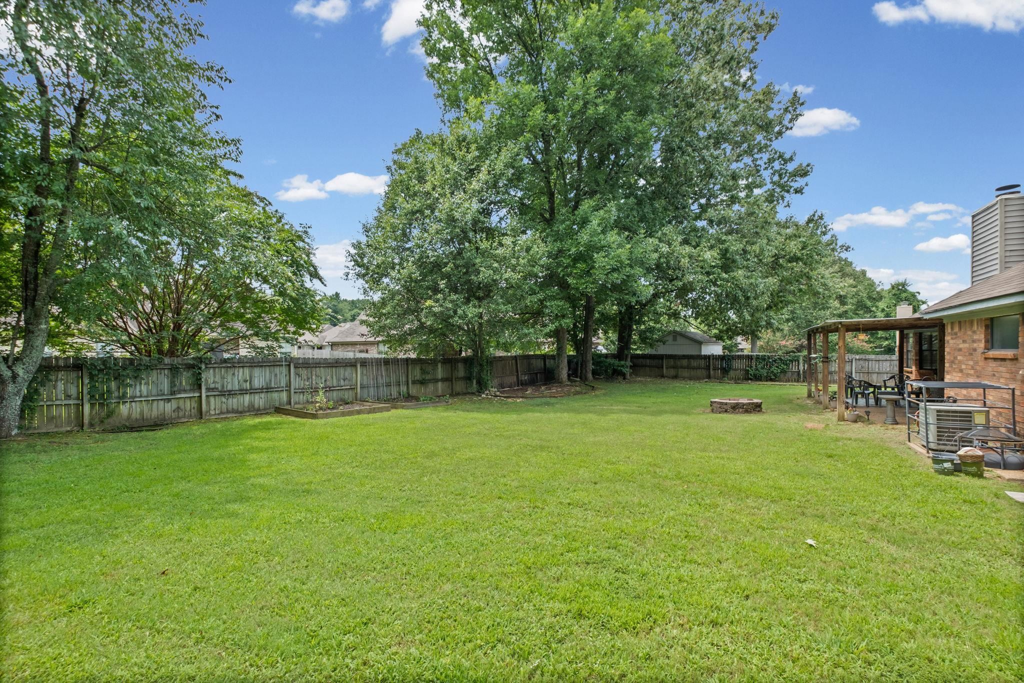 7947 Sandywood Ln Property Photo 30