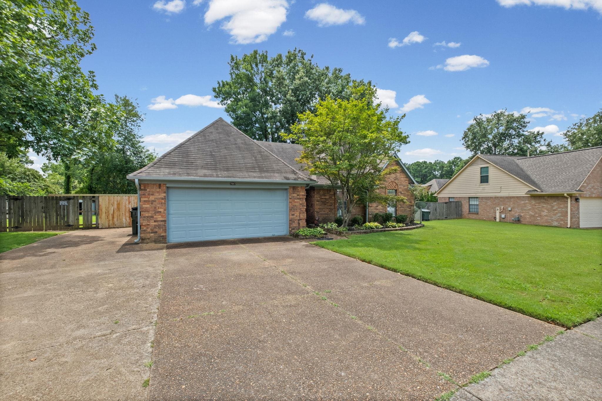 7947 Sandywood Ln Property Photo 31