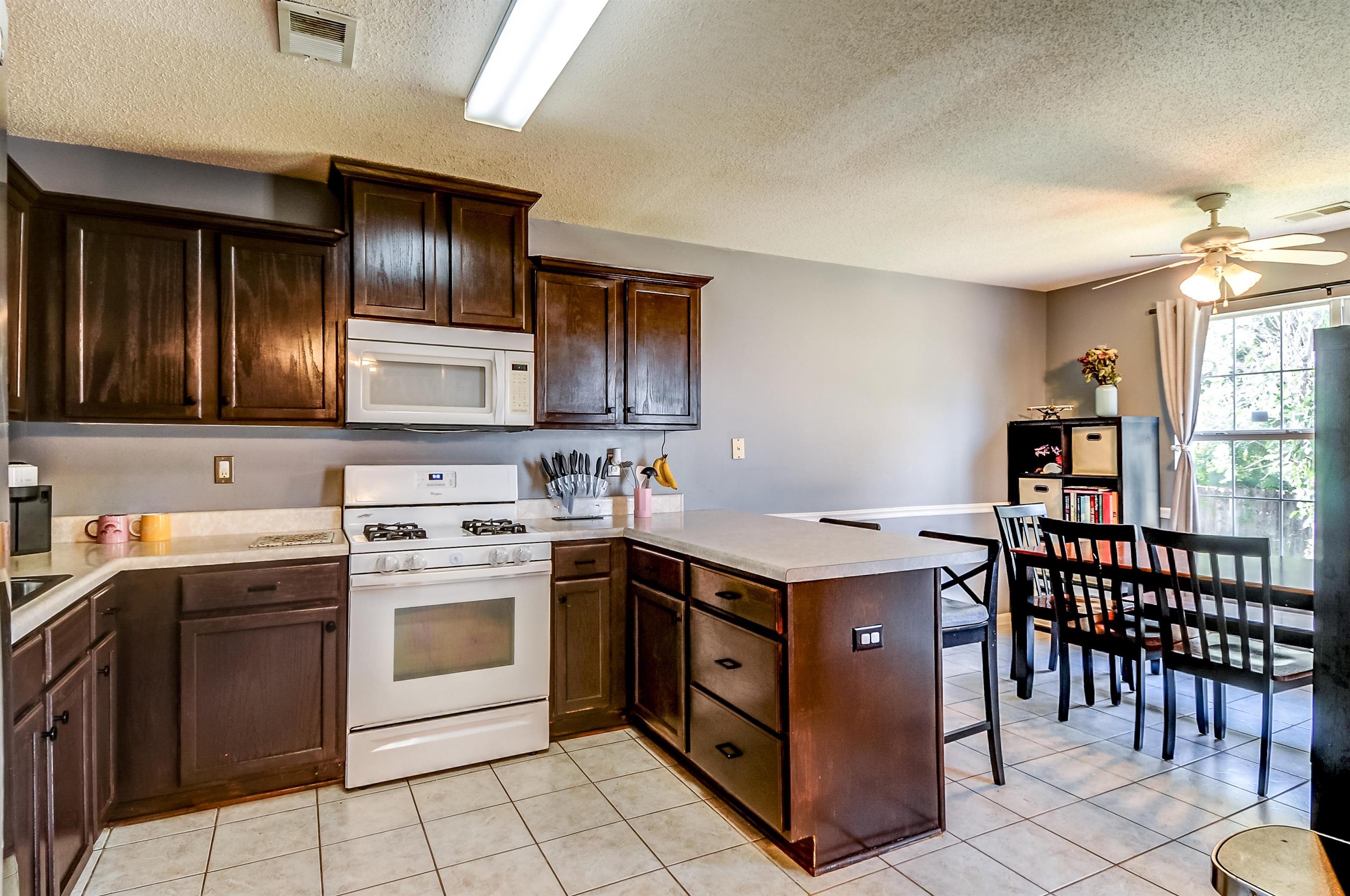 6664 Einat Cv Property Photo 6