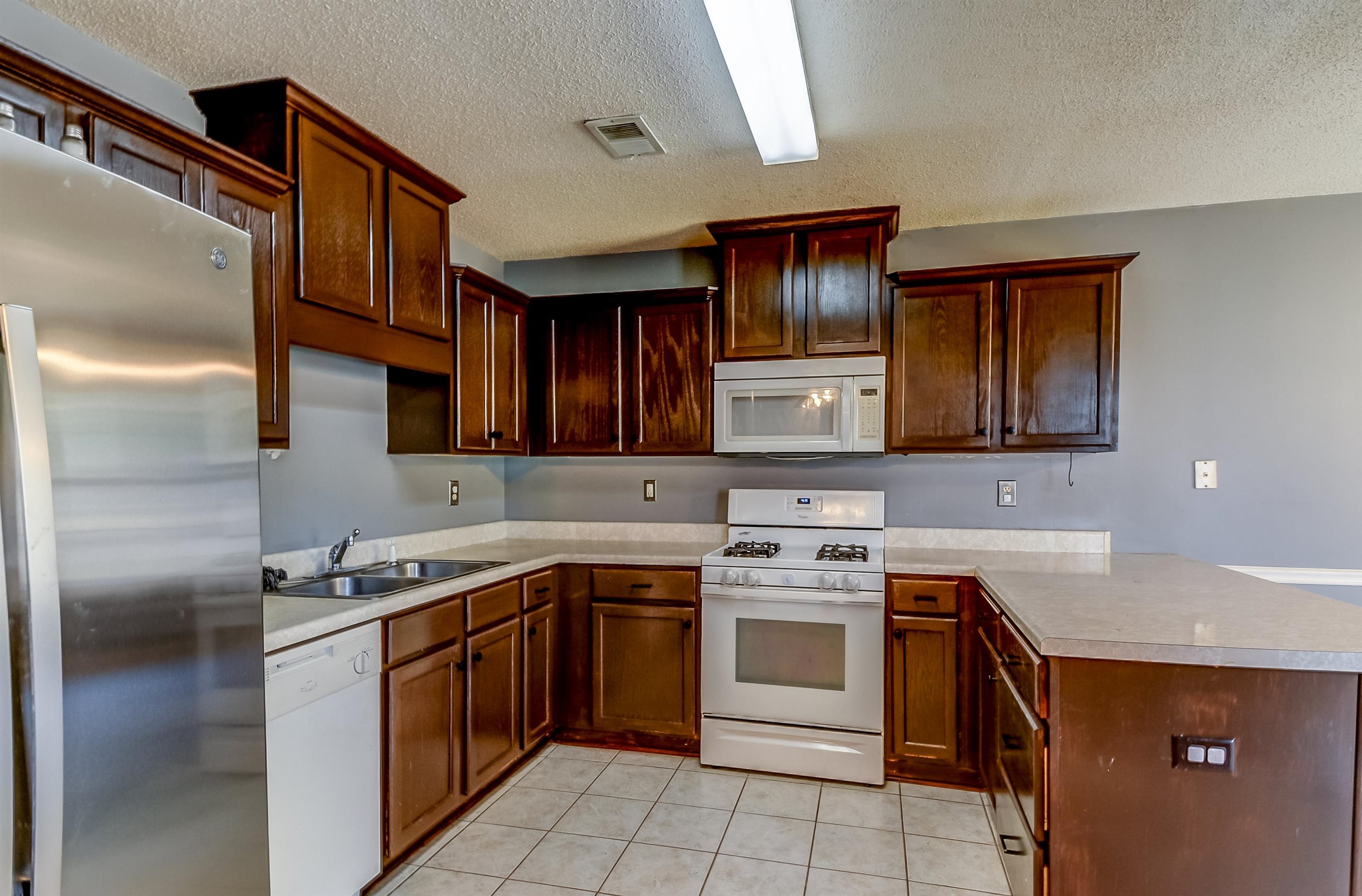 6664 Einat Cv Property Photo 6