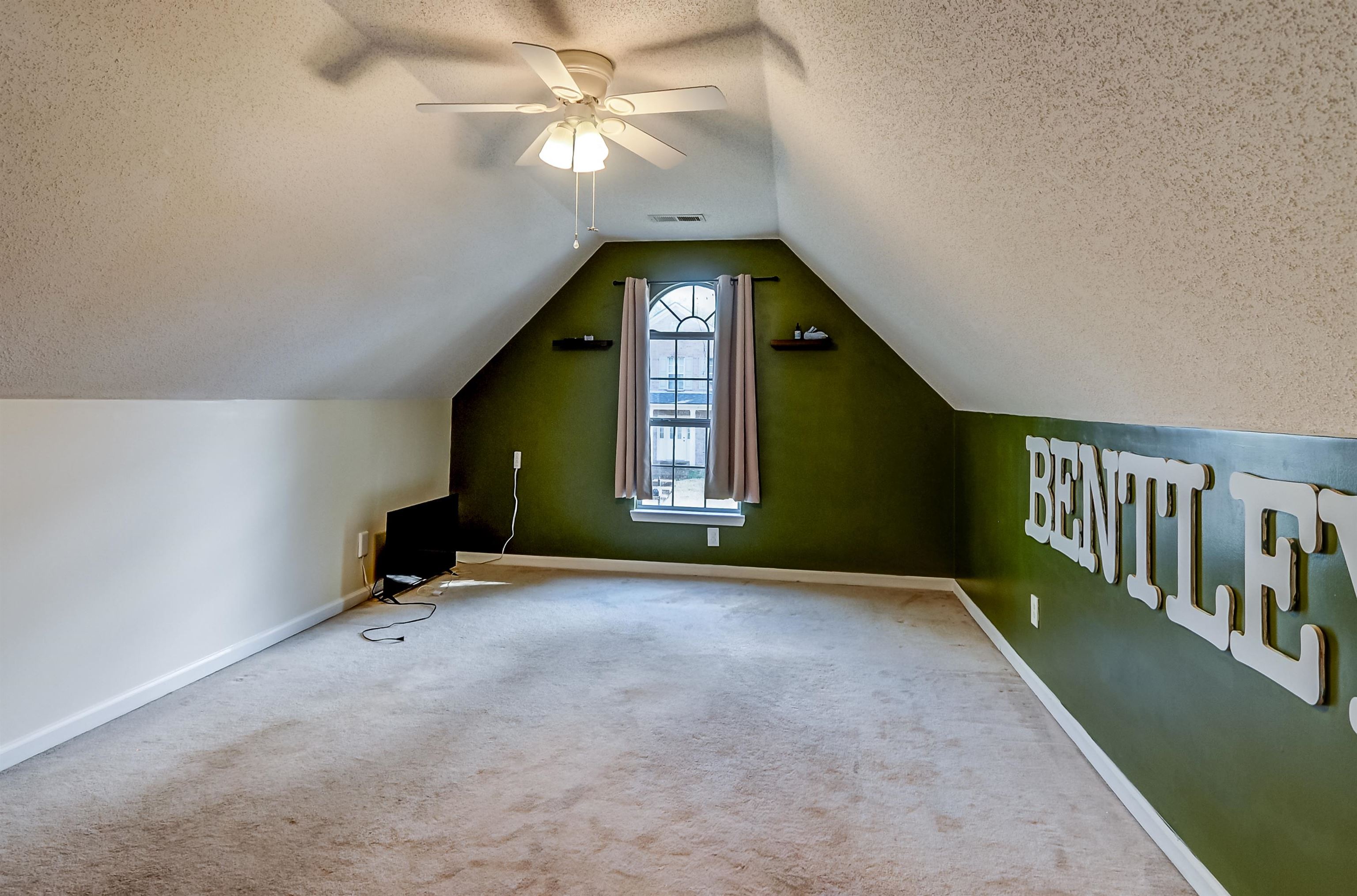 6664 Einat Cv Property Photo 24