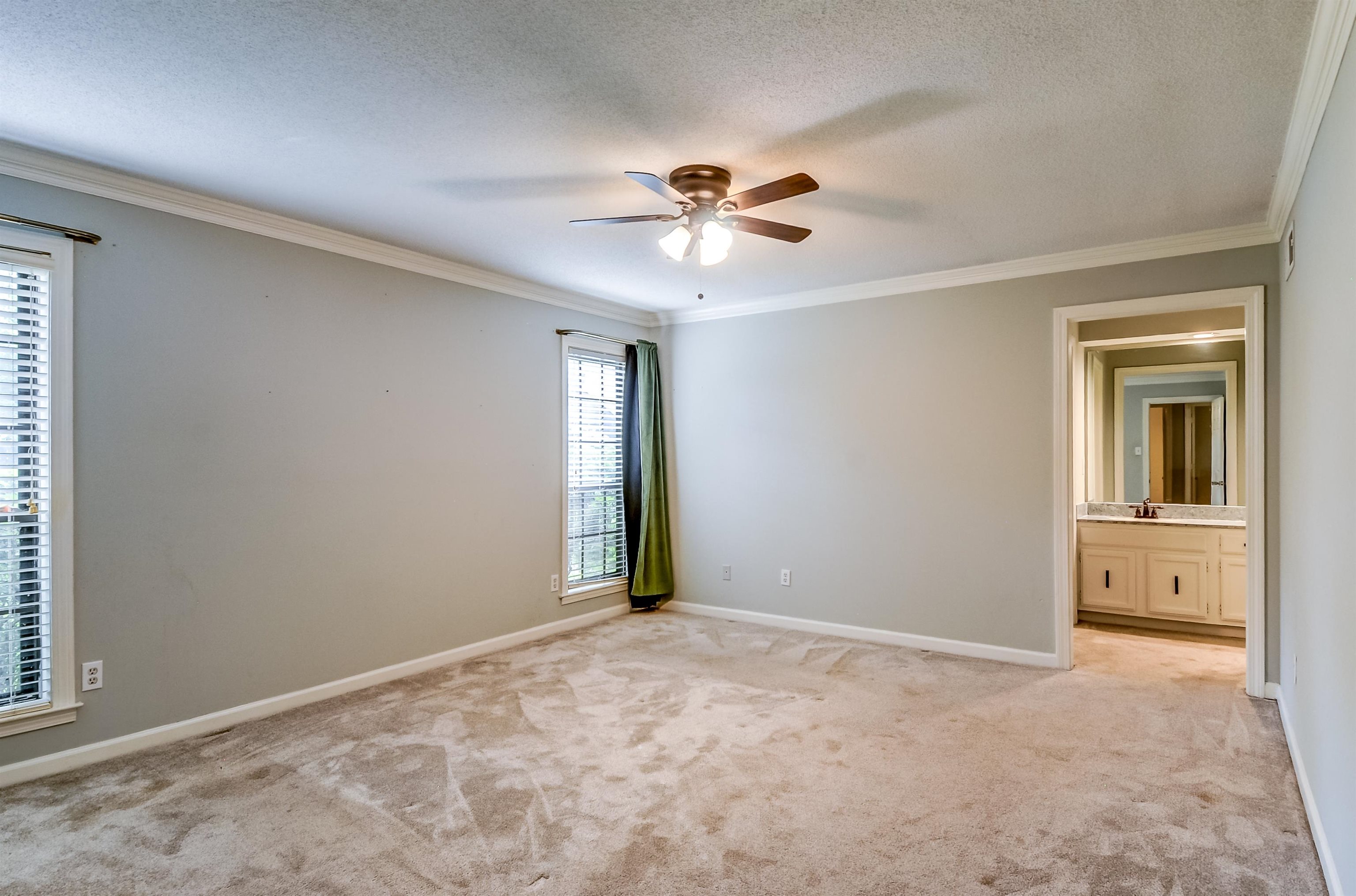 8892 N Thakeham Pl Property Photo 17
