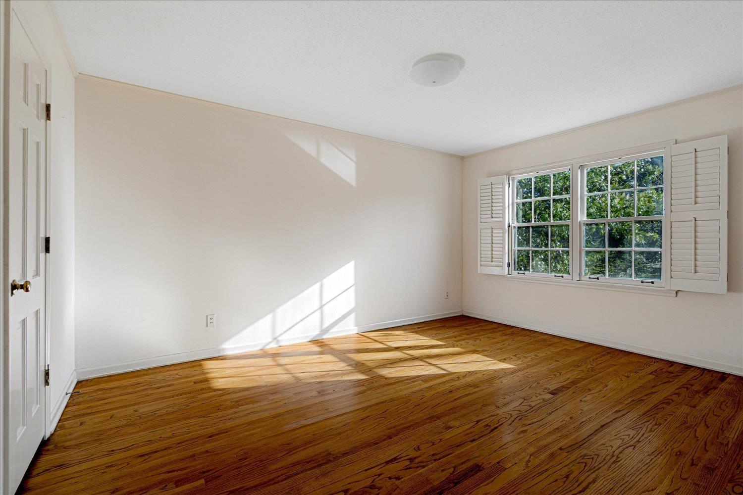 130 Greenbriar Dr Property Photo 29