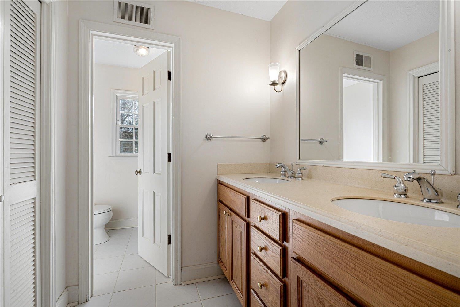 130 Greenbriar Dr Property Photo 30