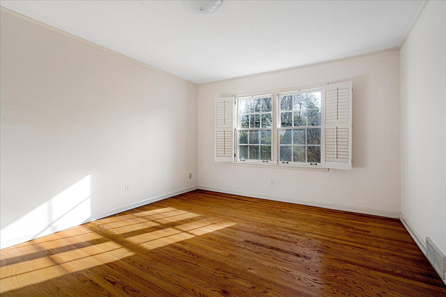 130 Greenbriar Dr Property Photo 31