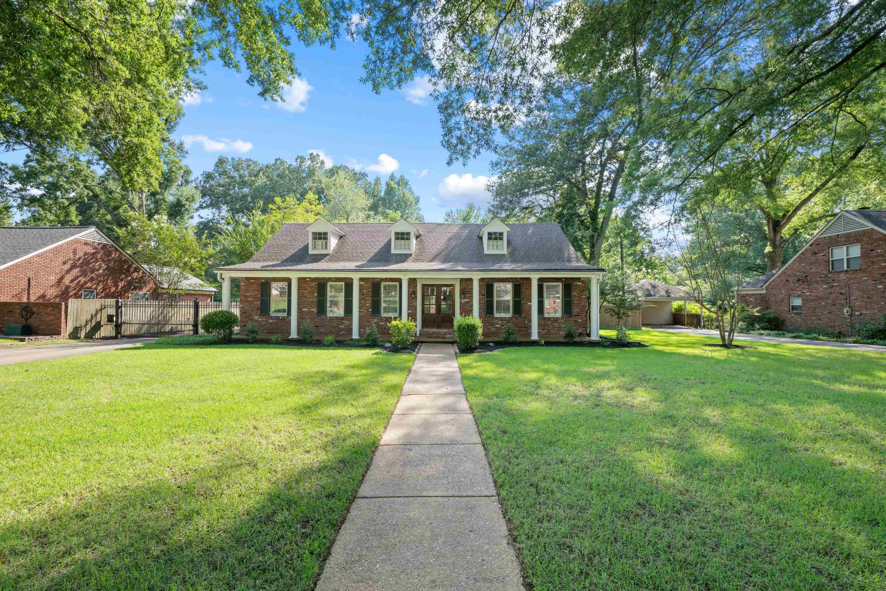 1539 BROOKSIDE DR Property Photo 1