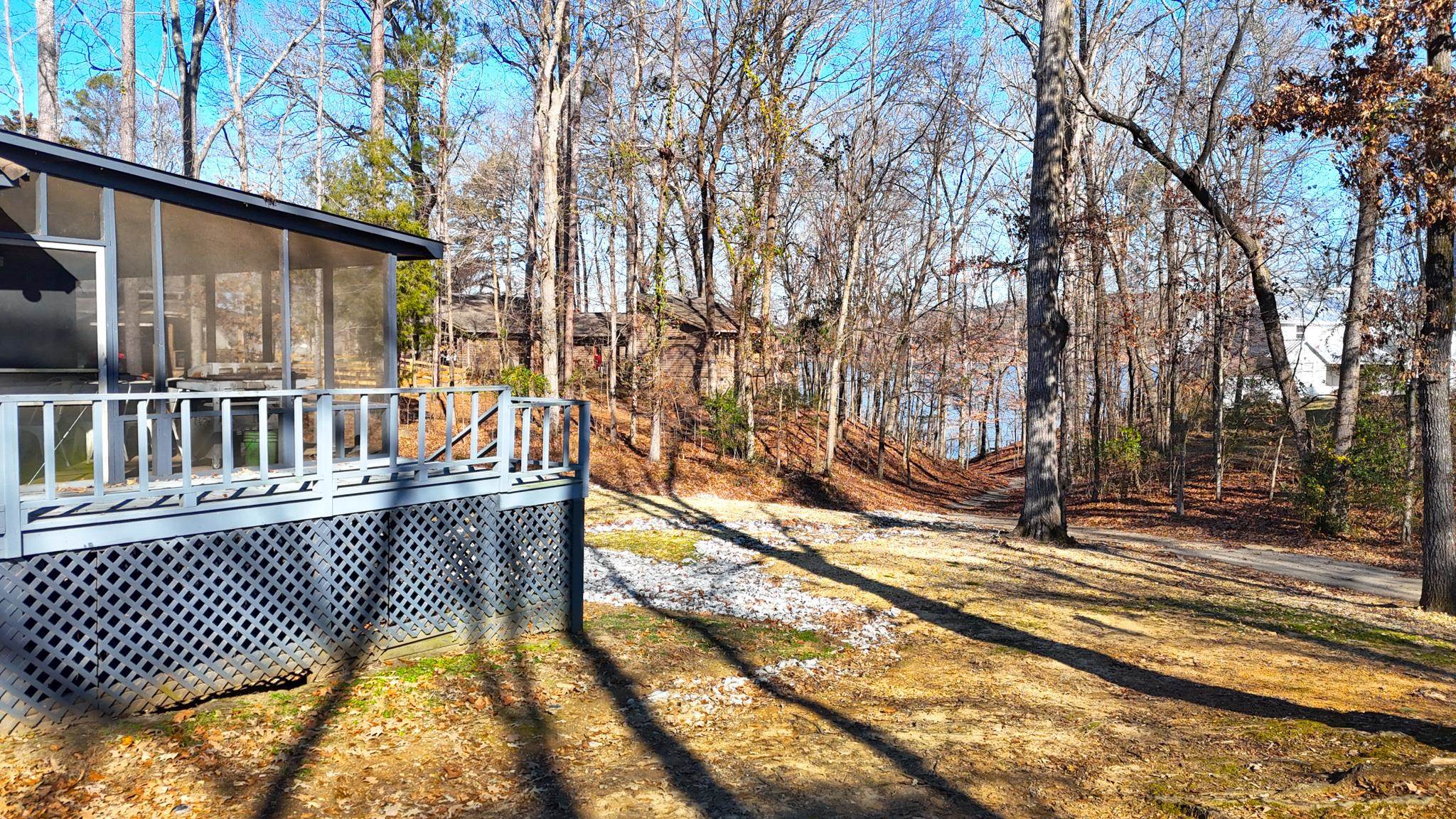 90 Roberts Dr Property Photo 3