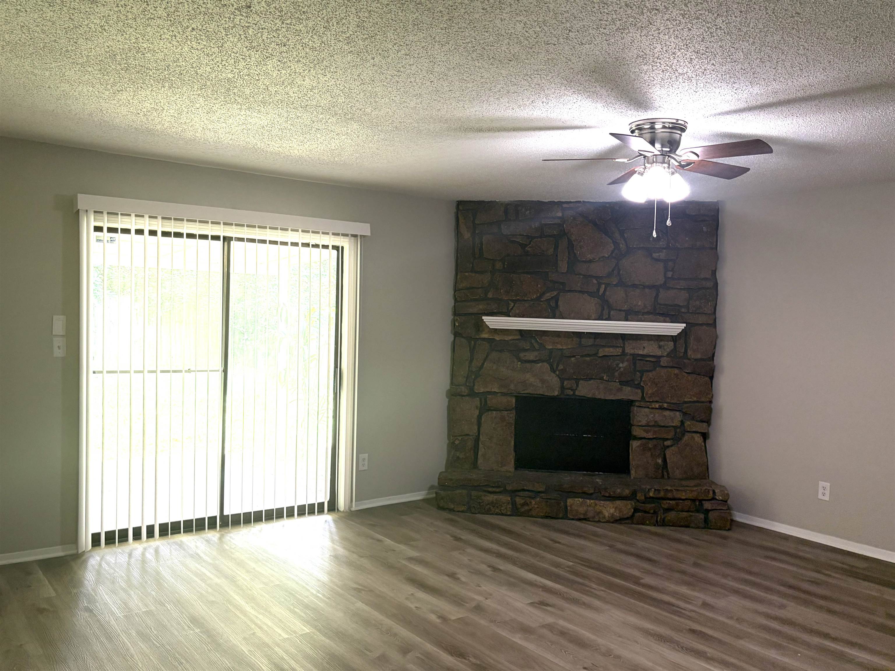 4325 Kerwin Dr Property Photo 10