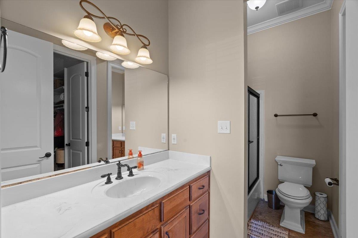 600 Woodsedge Dr Property Photo 27