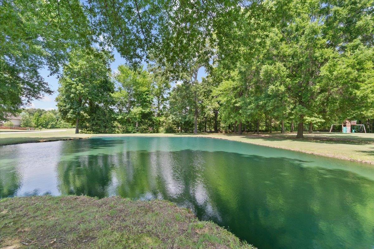 600 Woodsedge Dr Property Photo 32