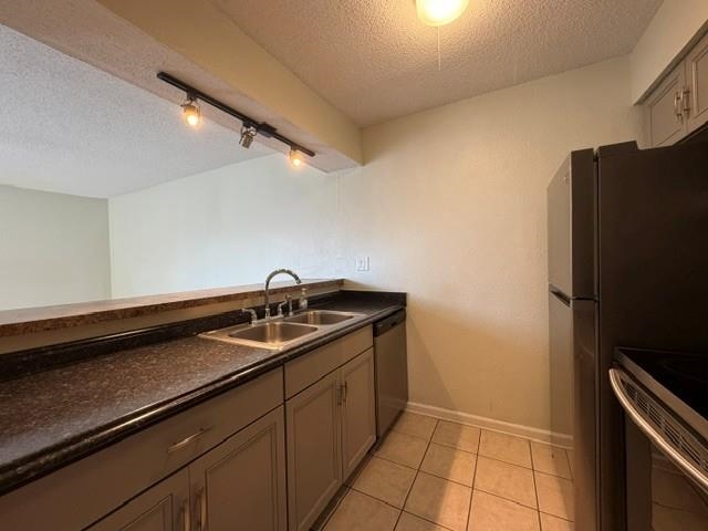 6692 Whispering Oak Pl 2 Property Photo 10
