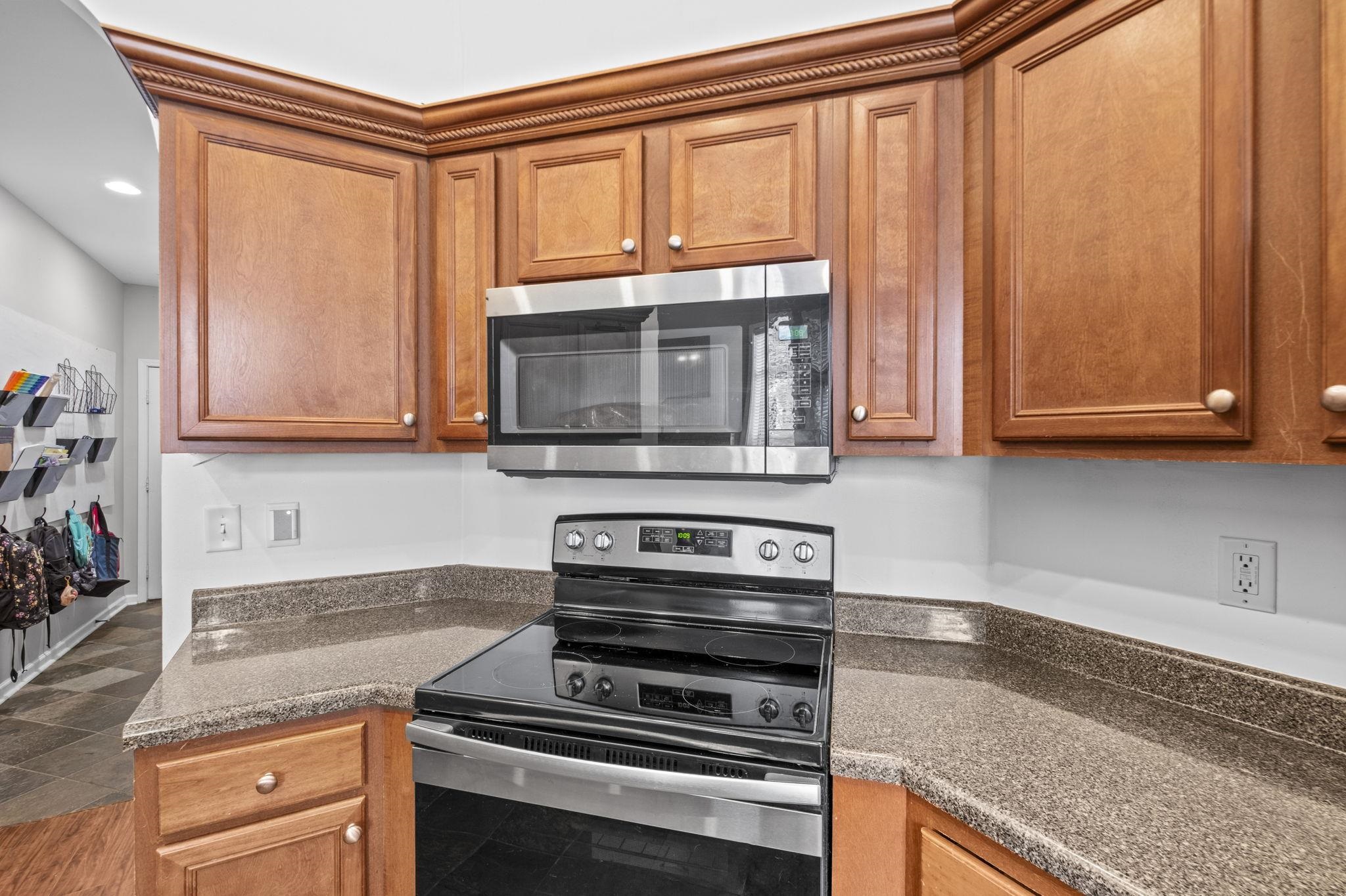 8224 Blue Lagoon Dr Property Photo 12