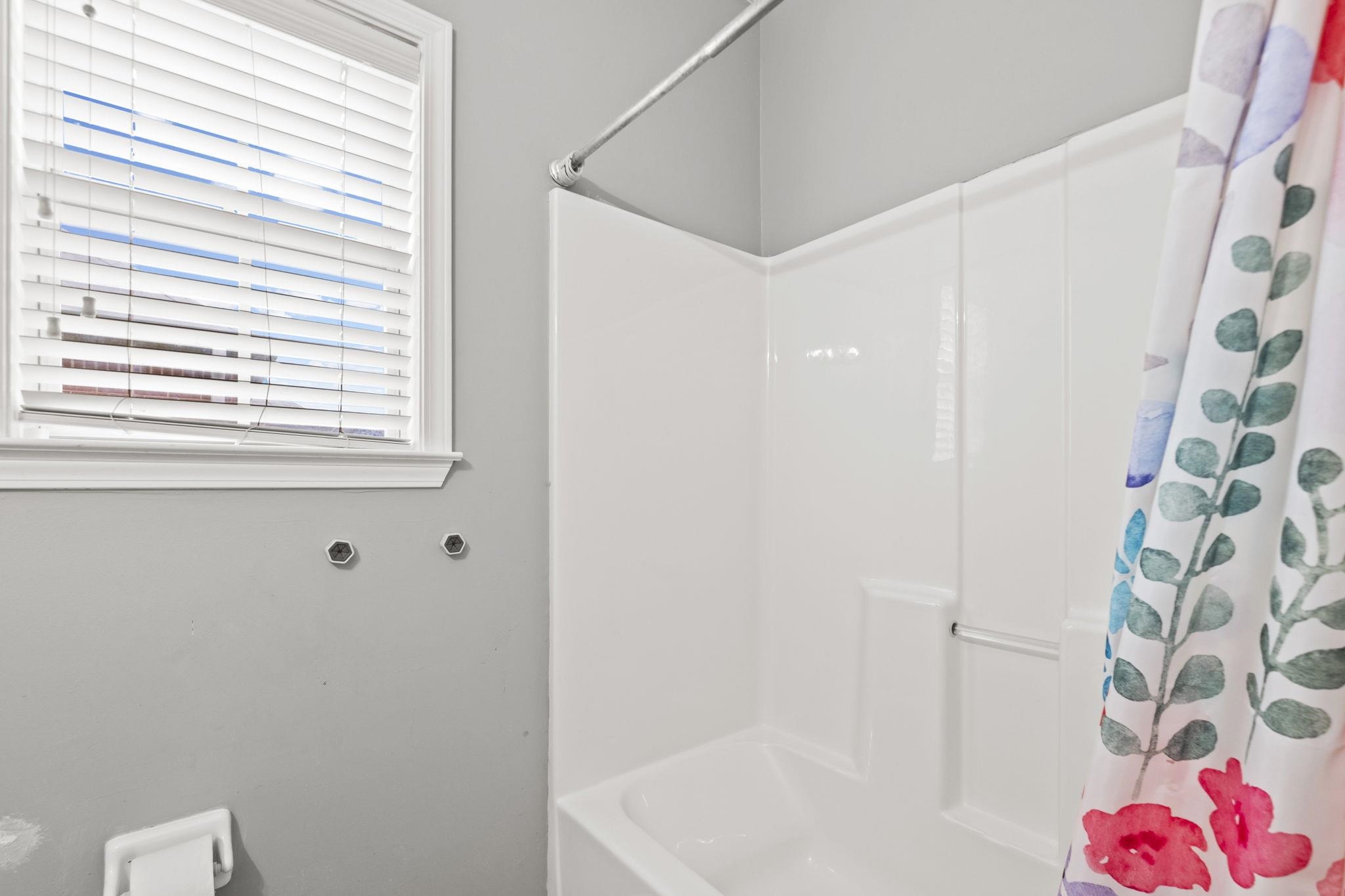 8224 Blue Lagoon Dr Property Photo 26