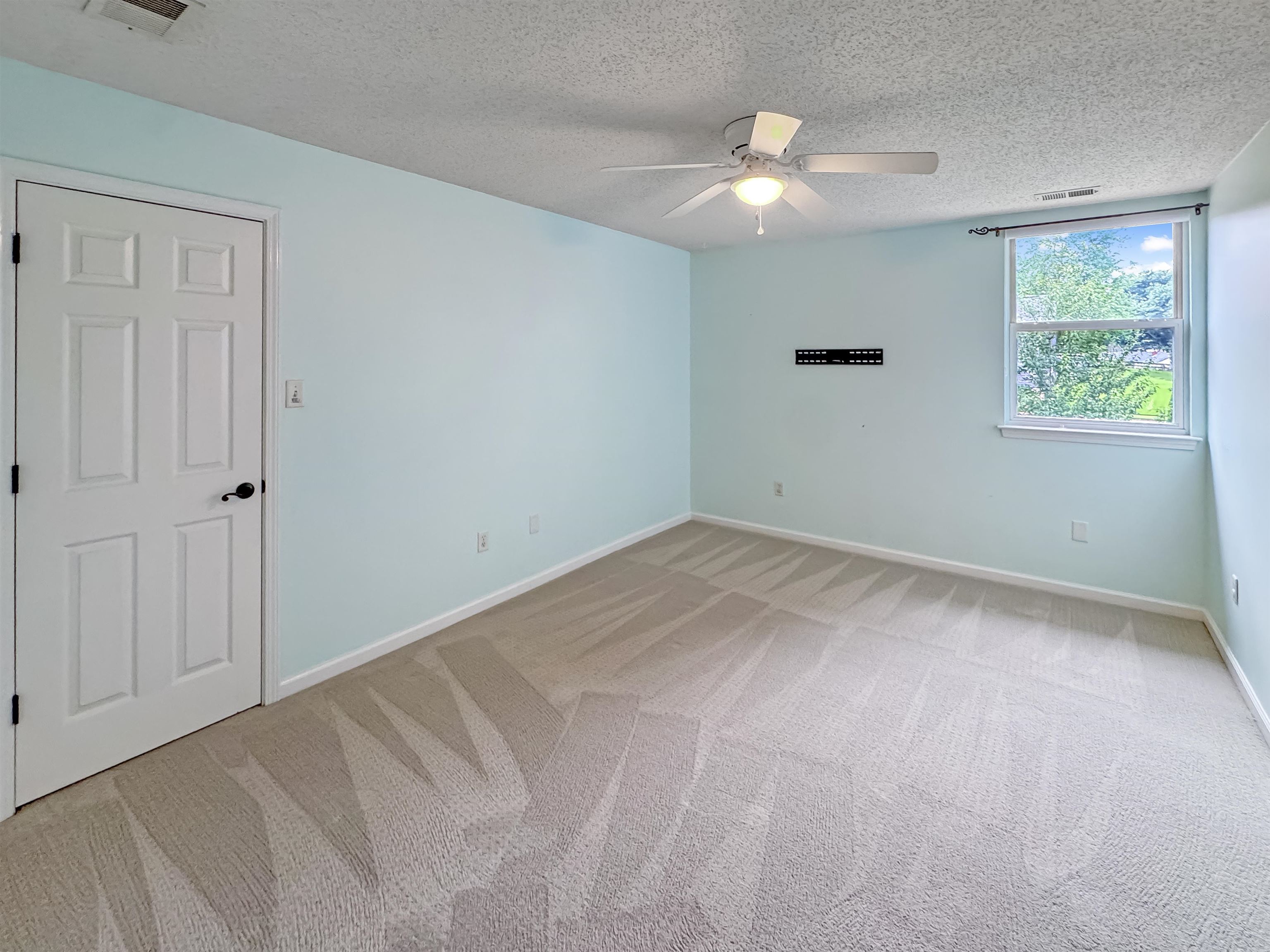 129 Kathy Cir Property Photo 28
