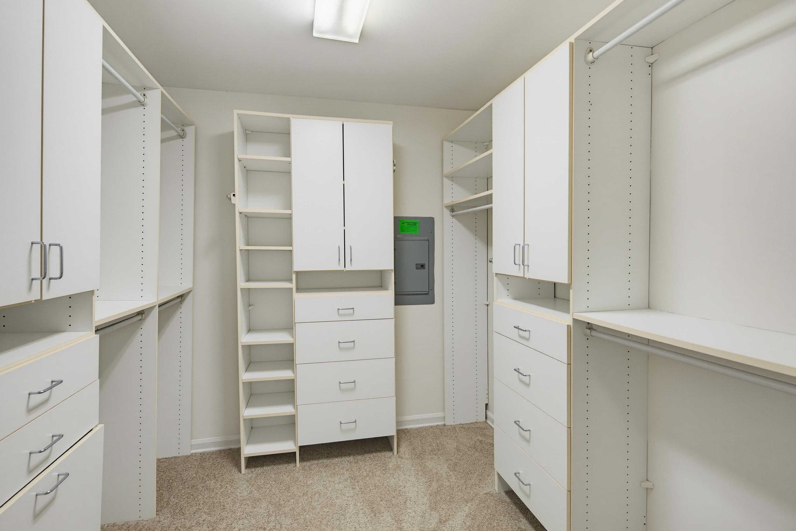 2209 Thornwood Ln Property Photo 16