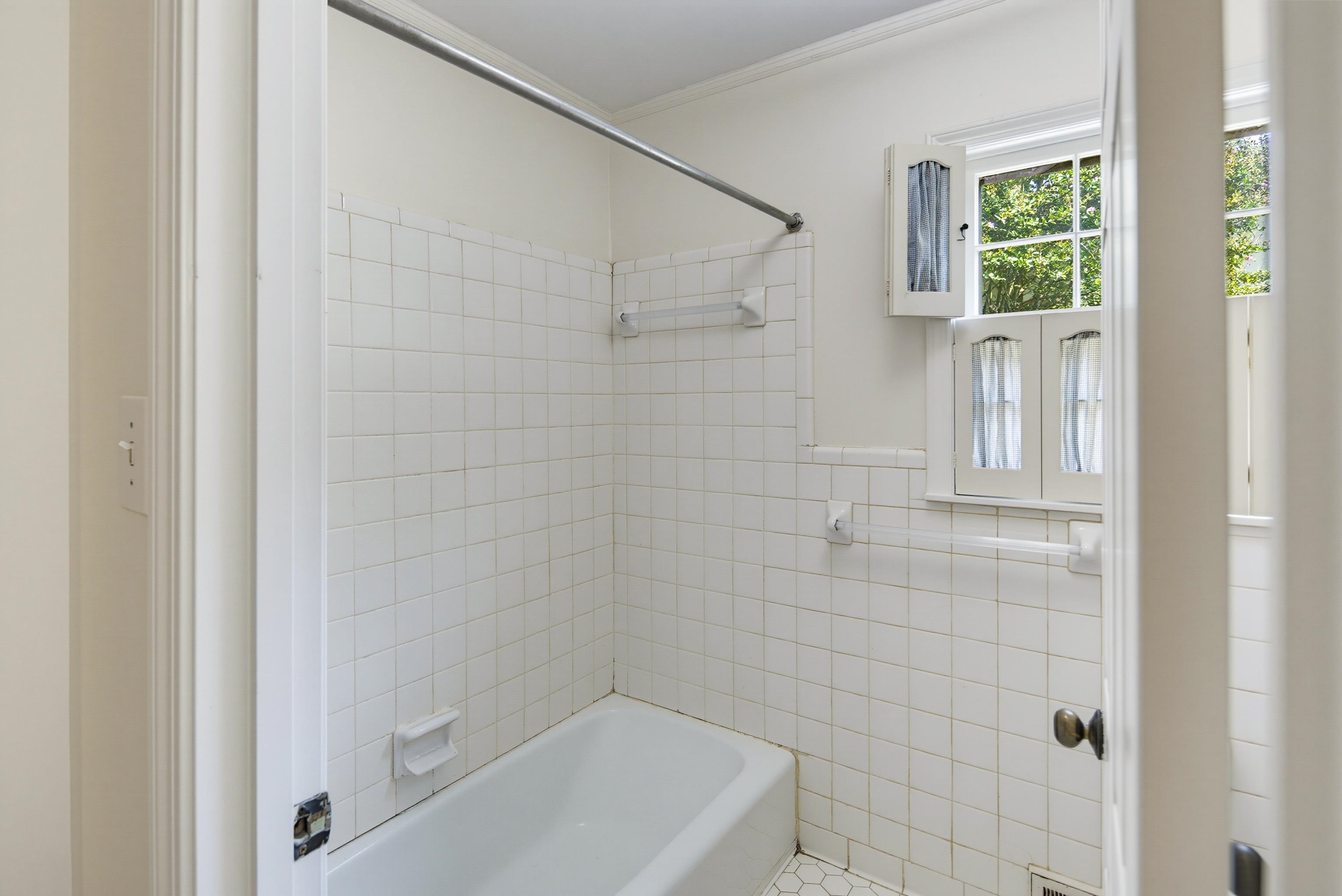 2209 Thornwood Ln Property Photo 18