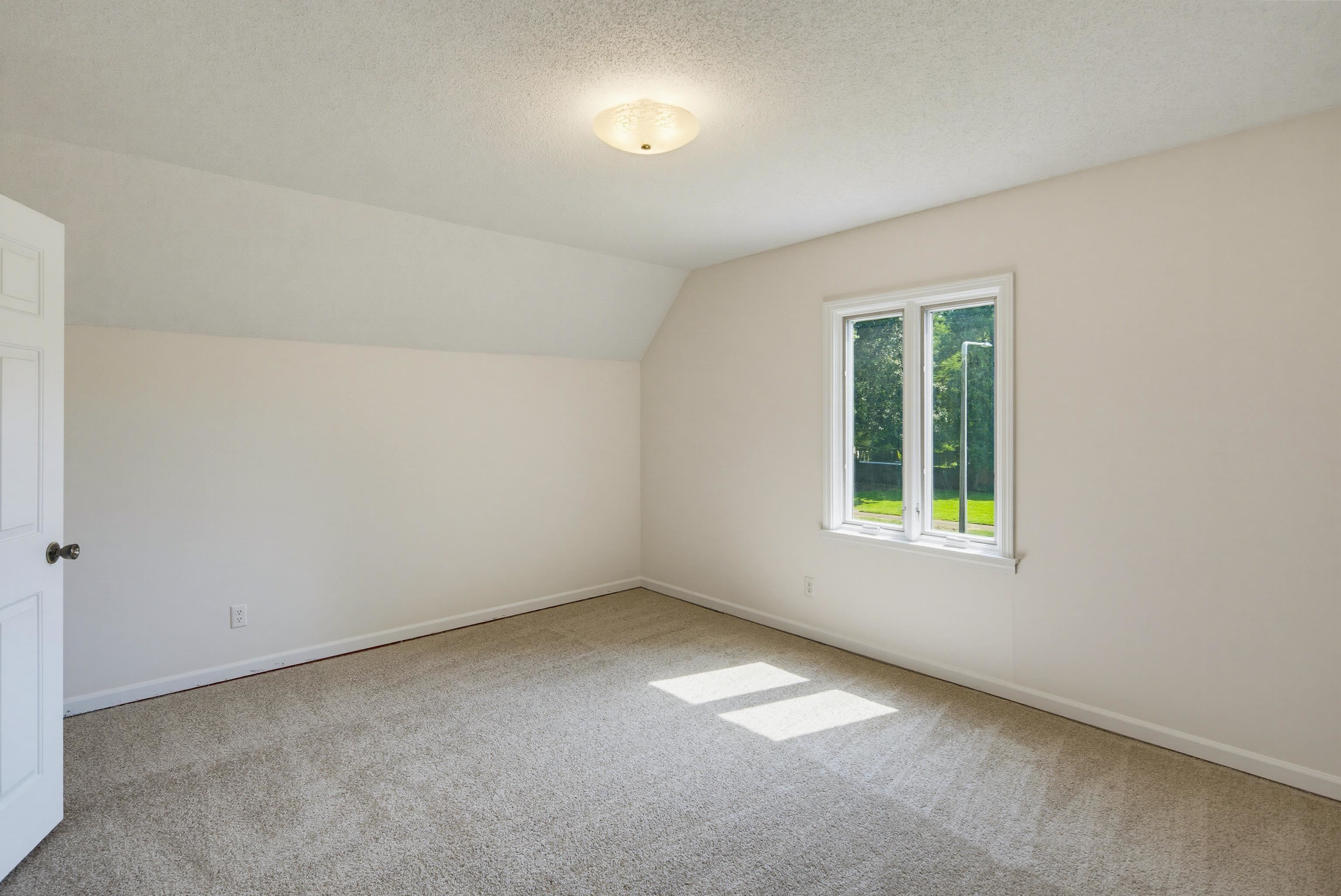 2209 Thornwood Ln Property Photo 30