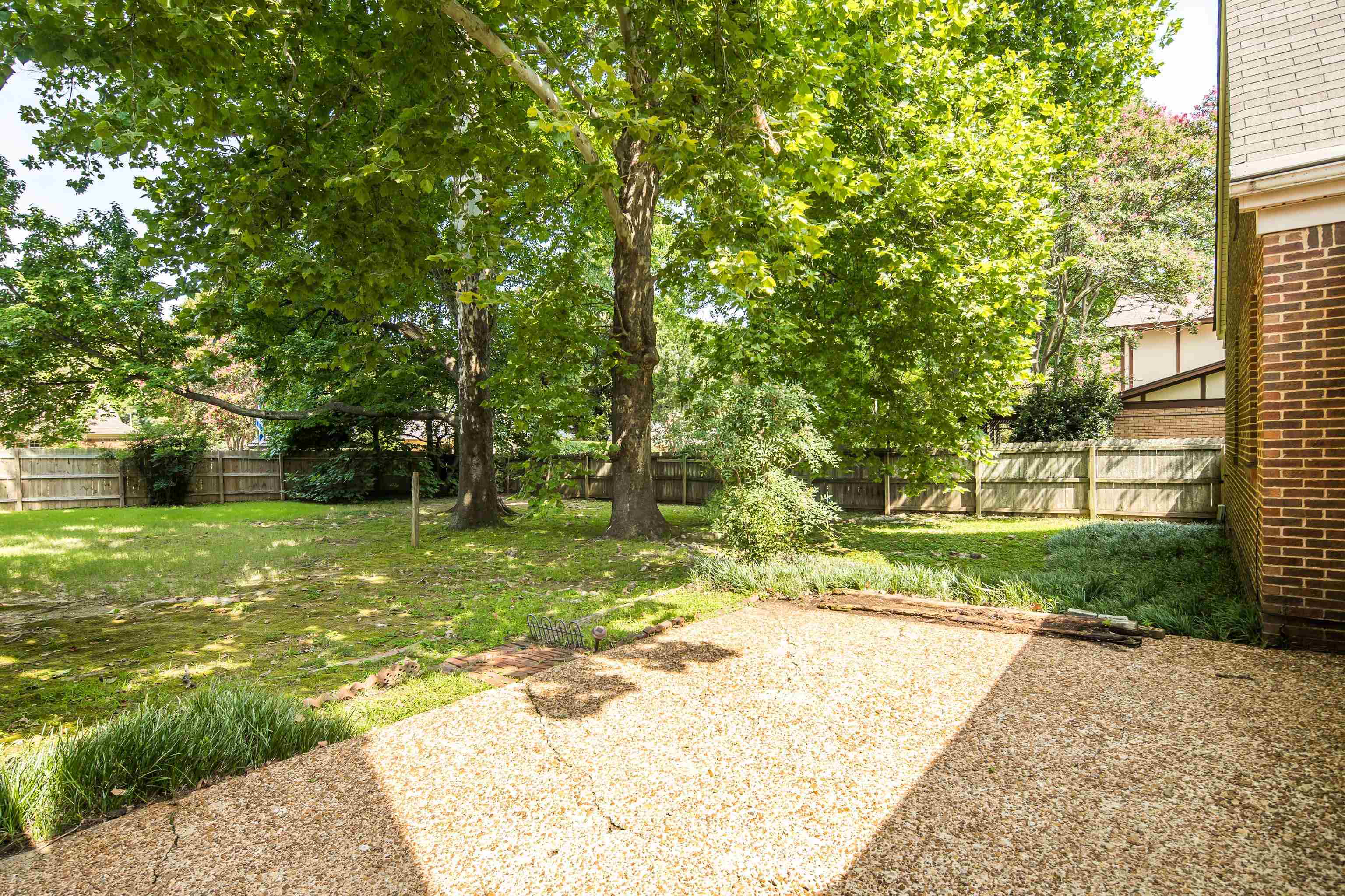 2209 Thornwood Ln Property Photo 34