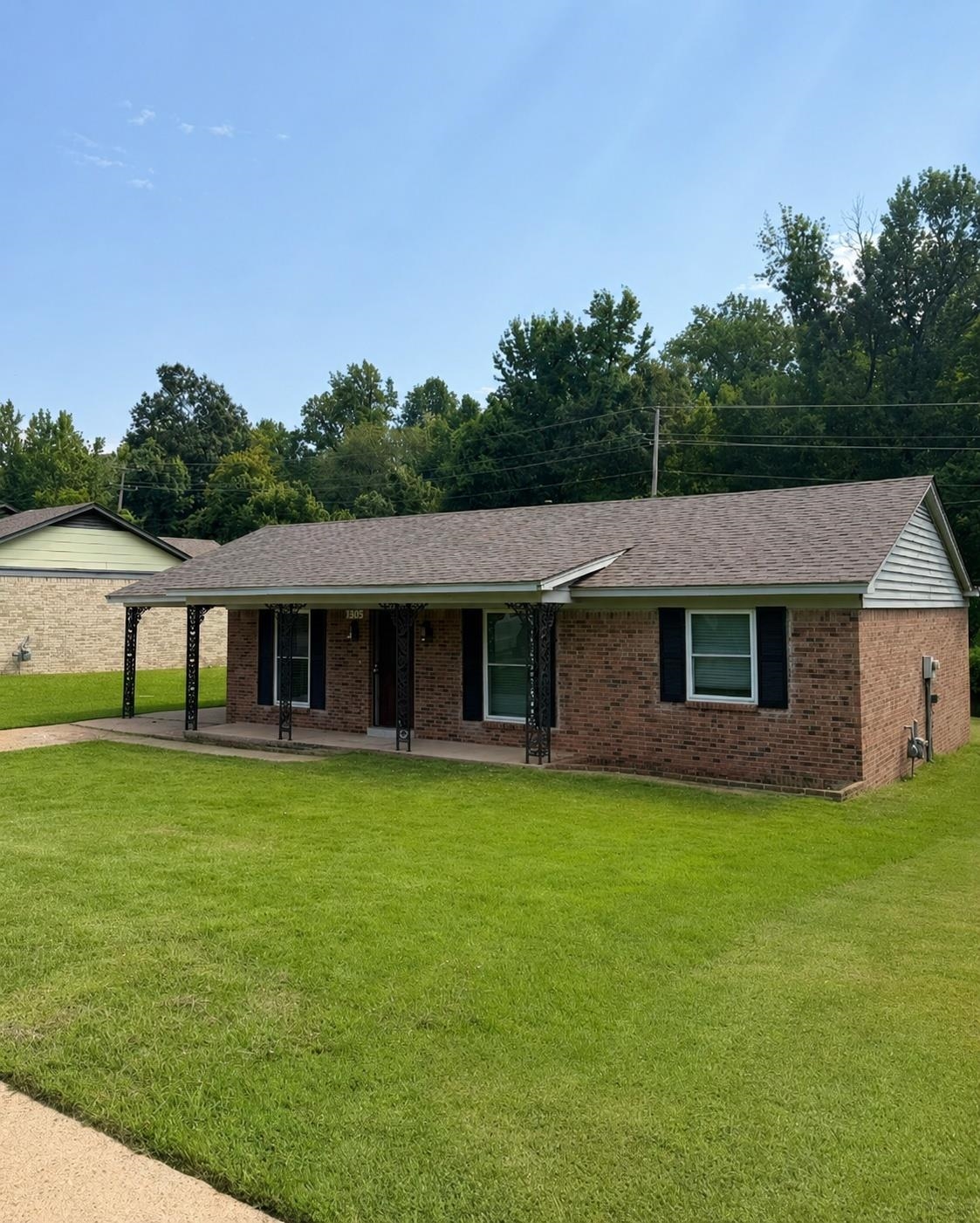 3090 SPRING HILL DR Property Photo 1