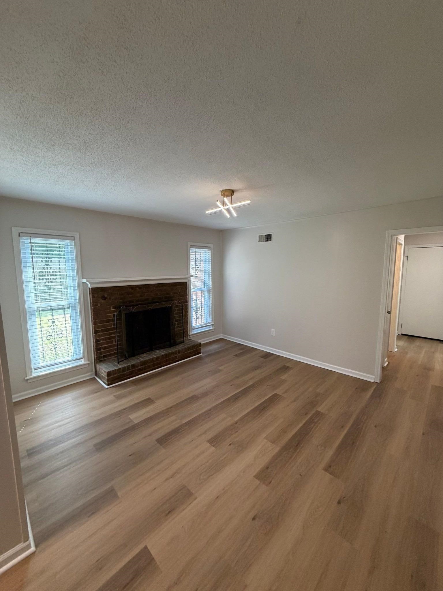 3090 Spring Hill Dr Property Photo 6