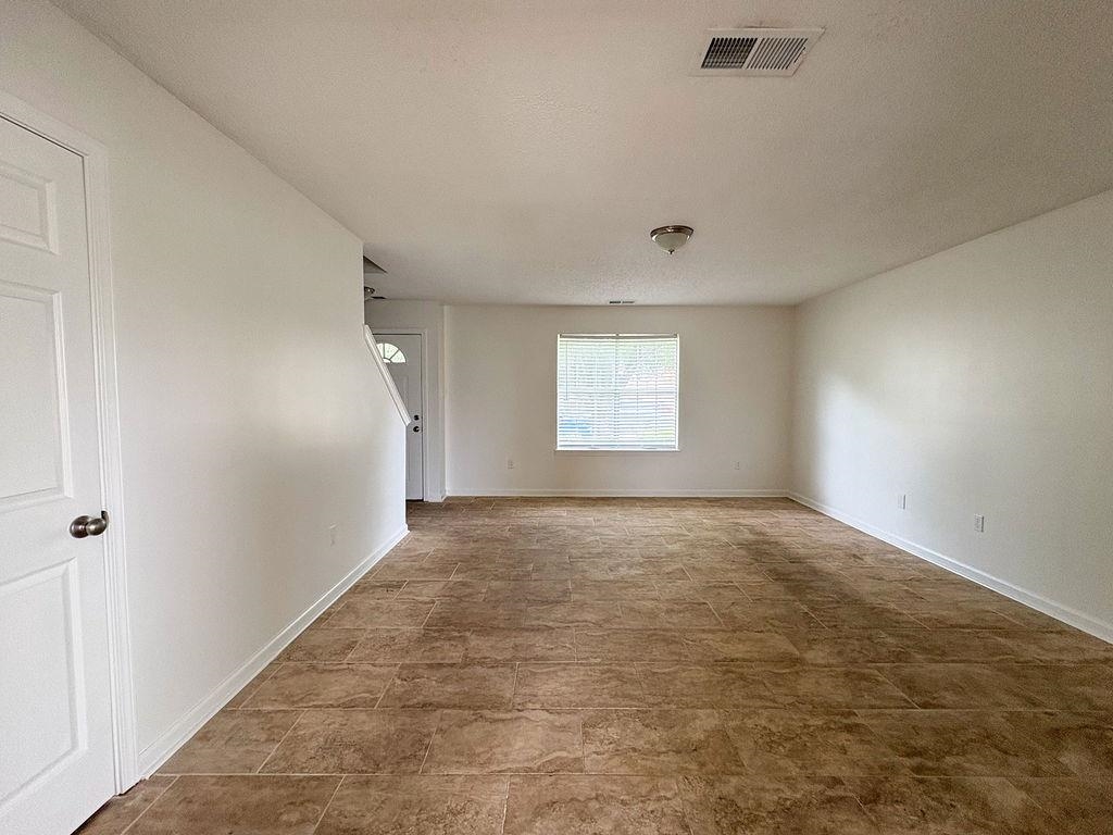 1819 Black Bear Cir W Property Photo 6
