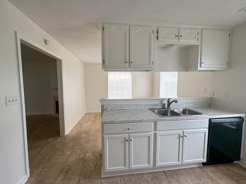 1819 Black Bear Cir W Property Photo 9