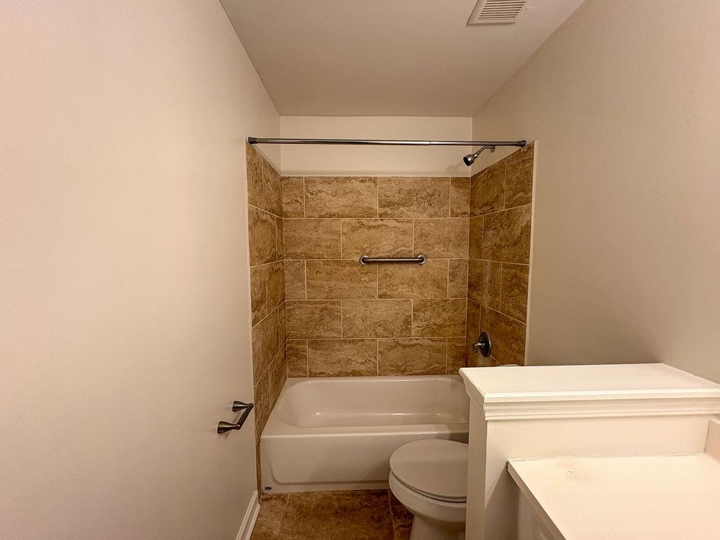1819 Black Bear Cir W Property Photo 15