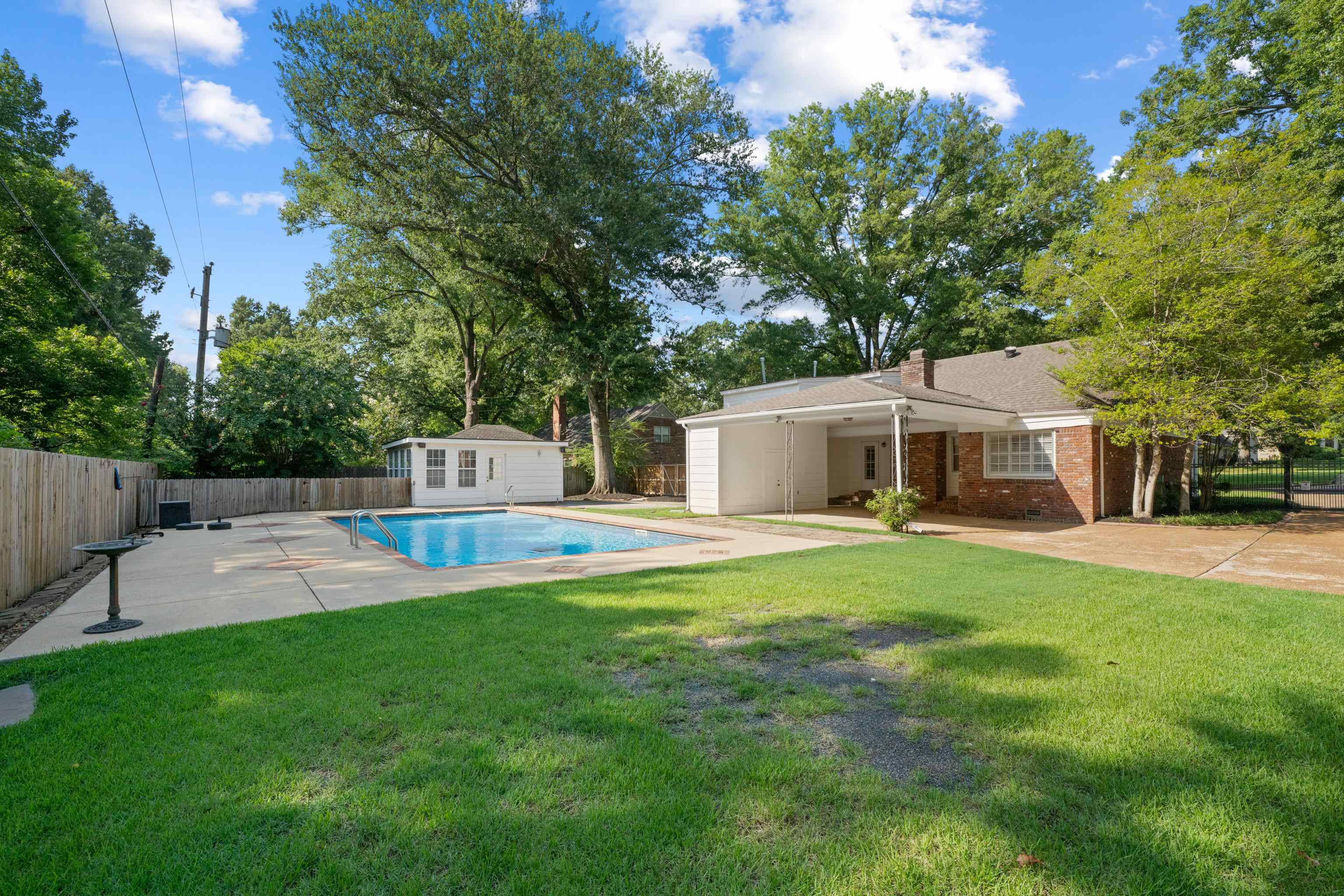 1539 Brookside Dr Property Photo 6