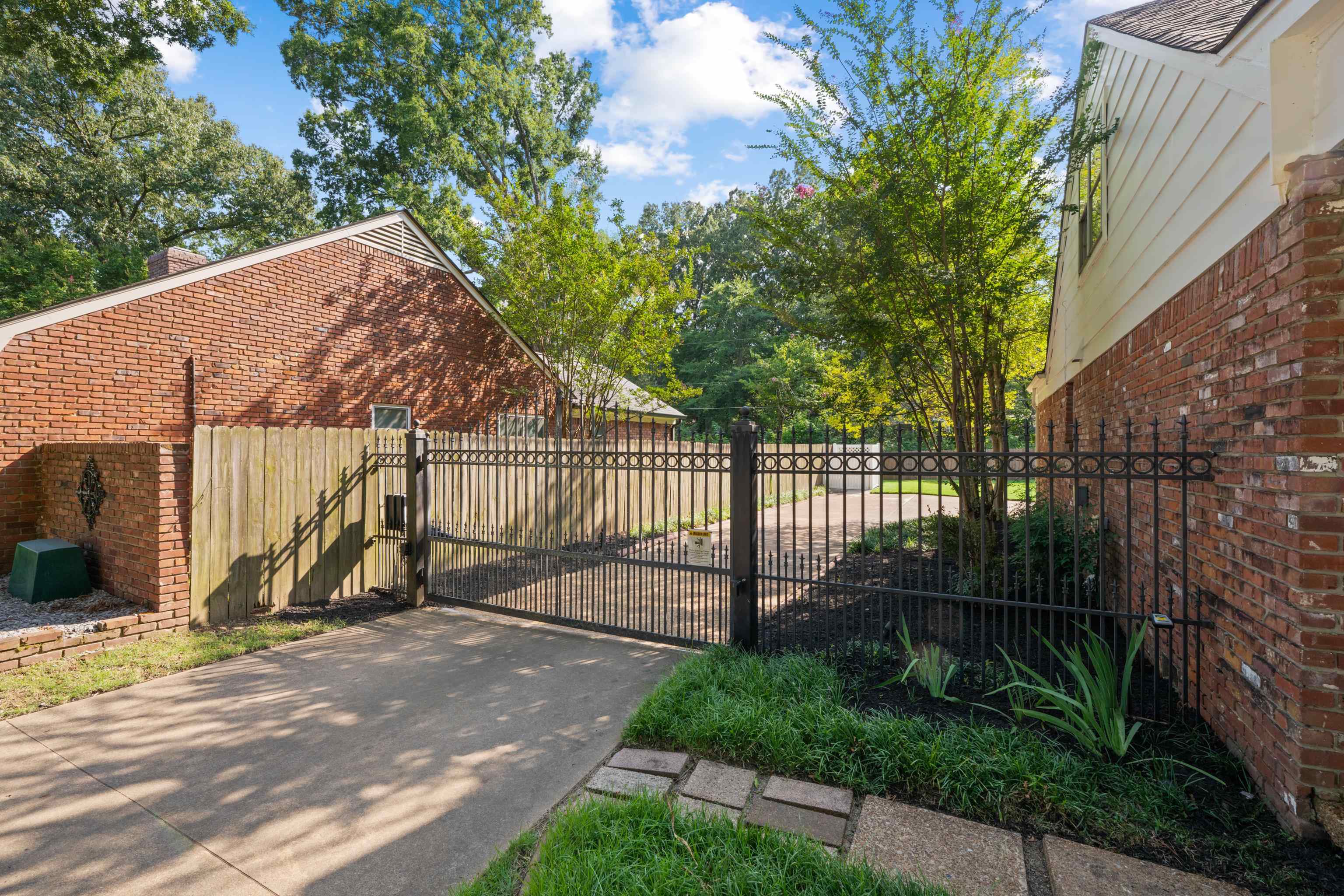 1539 Brookside Dr Property Photo 9