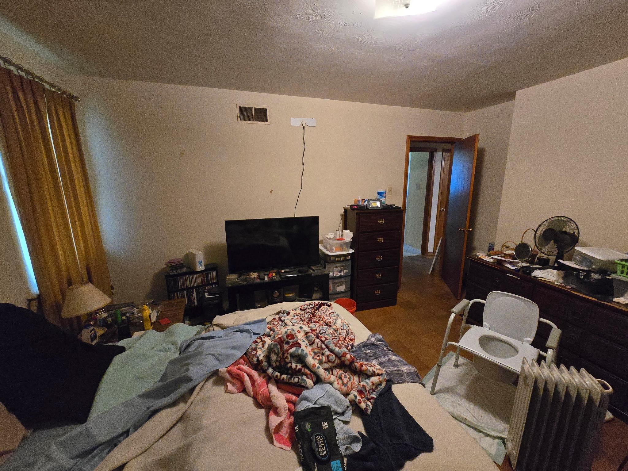 1713 Foster Ave Property Photo 5