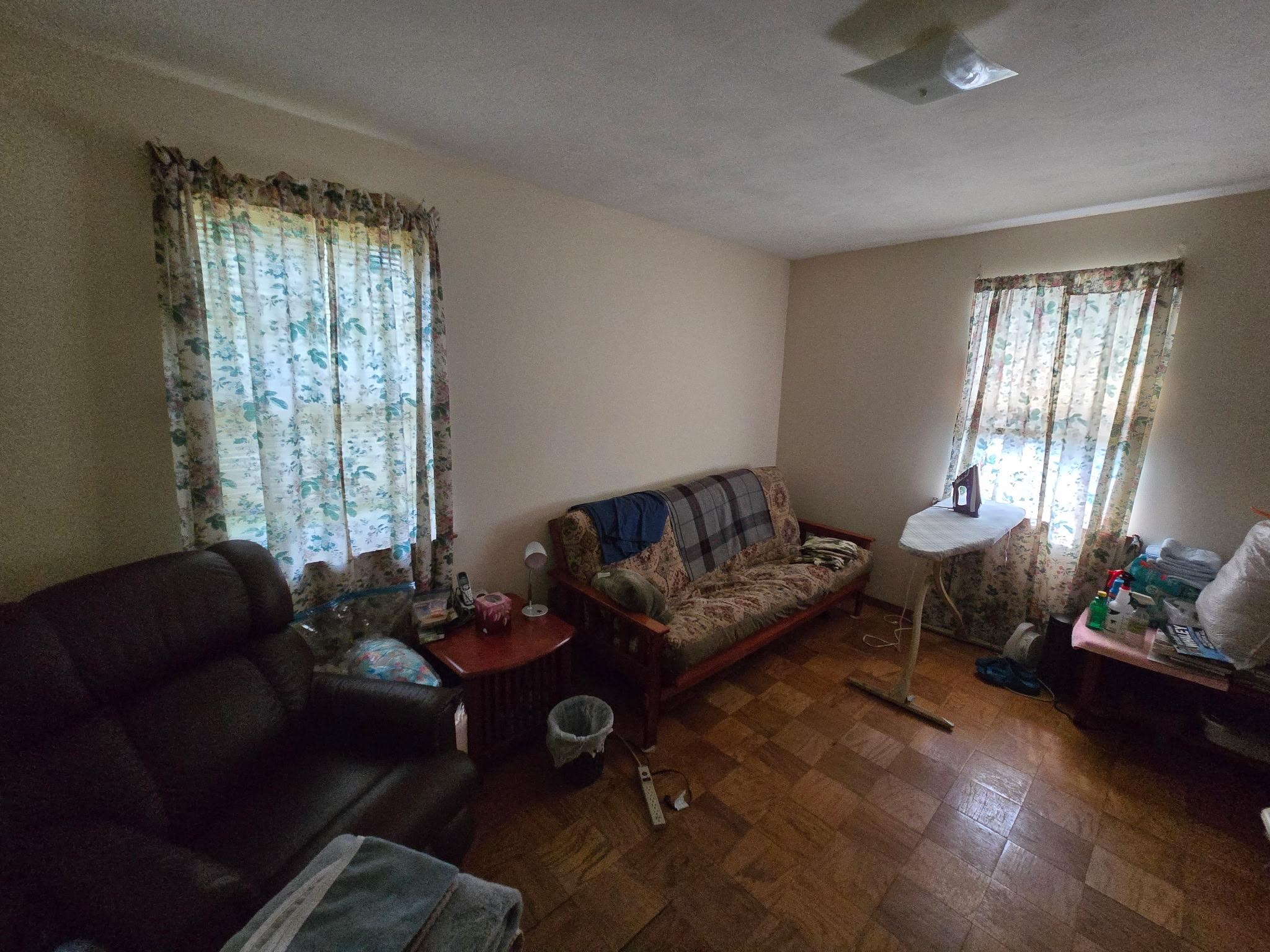 1713 Foster Ave Property Photo 9