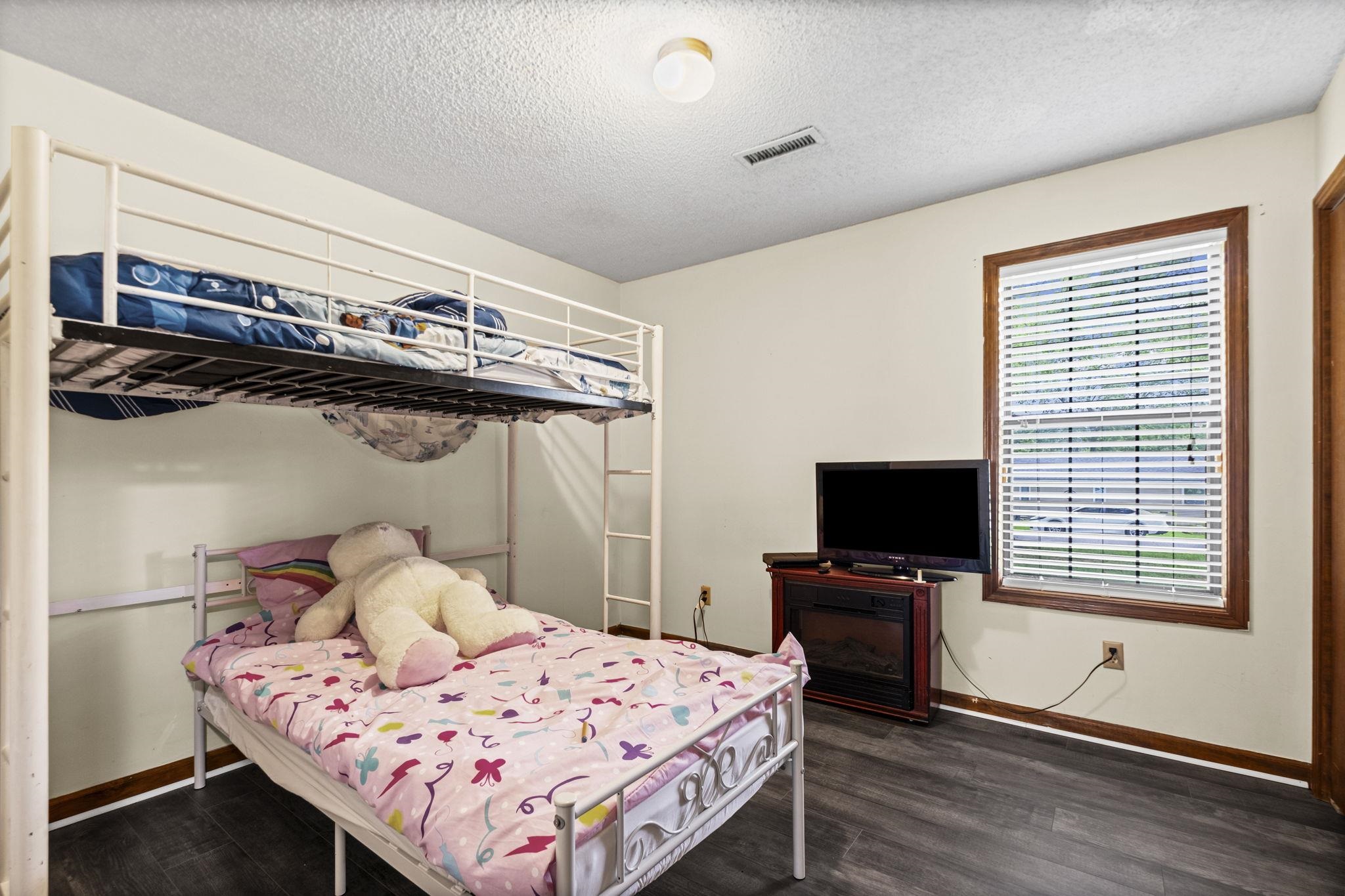 11 Allen St Property Photo 11