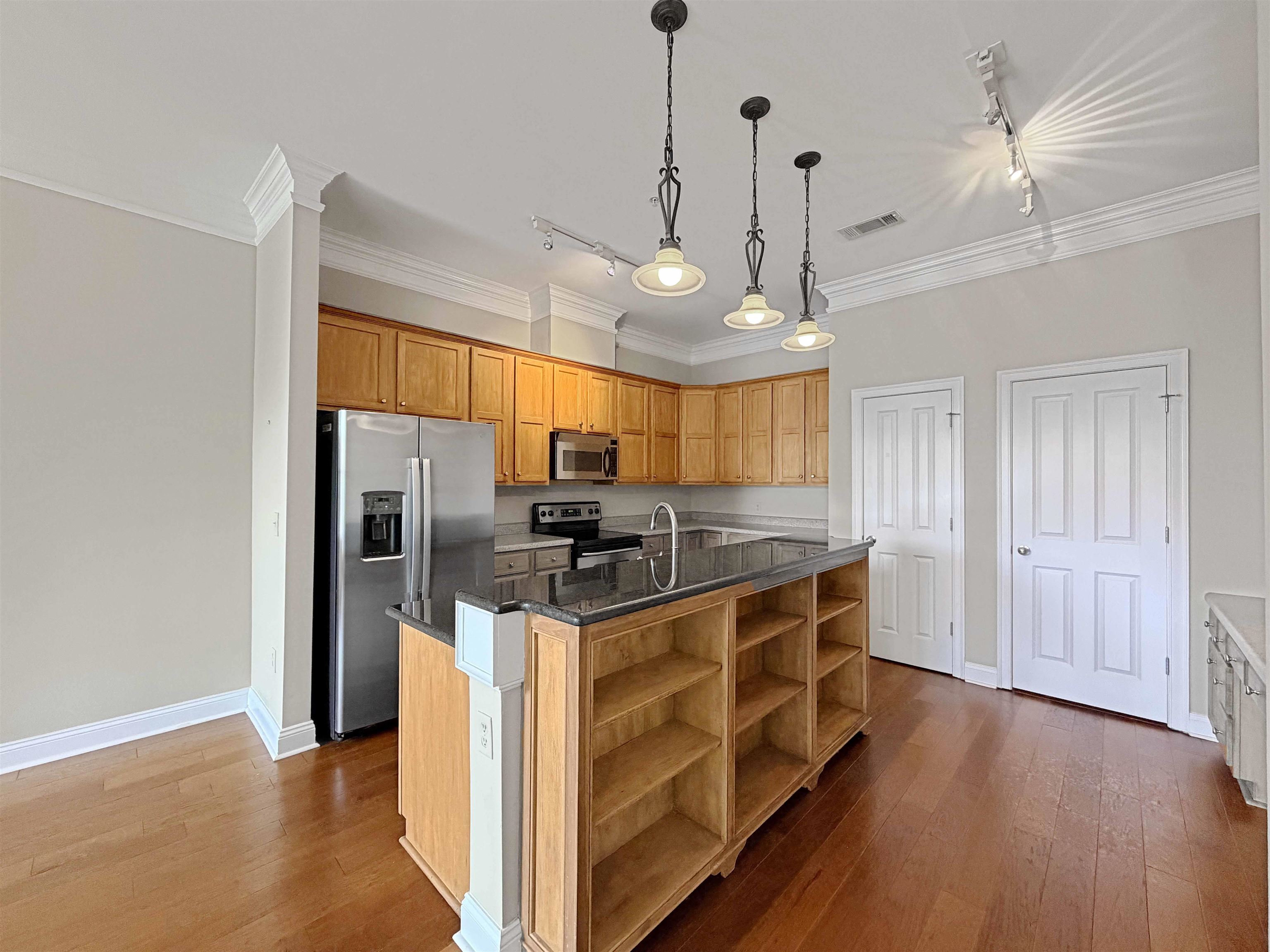 680 Harbor Bend Rd 303 Property Photo 11